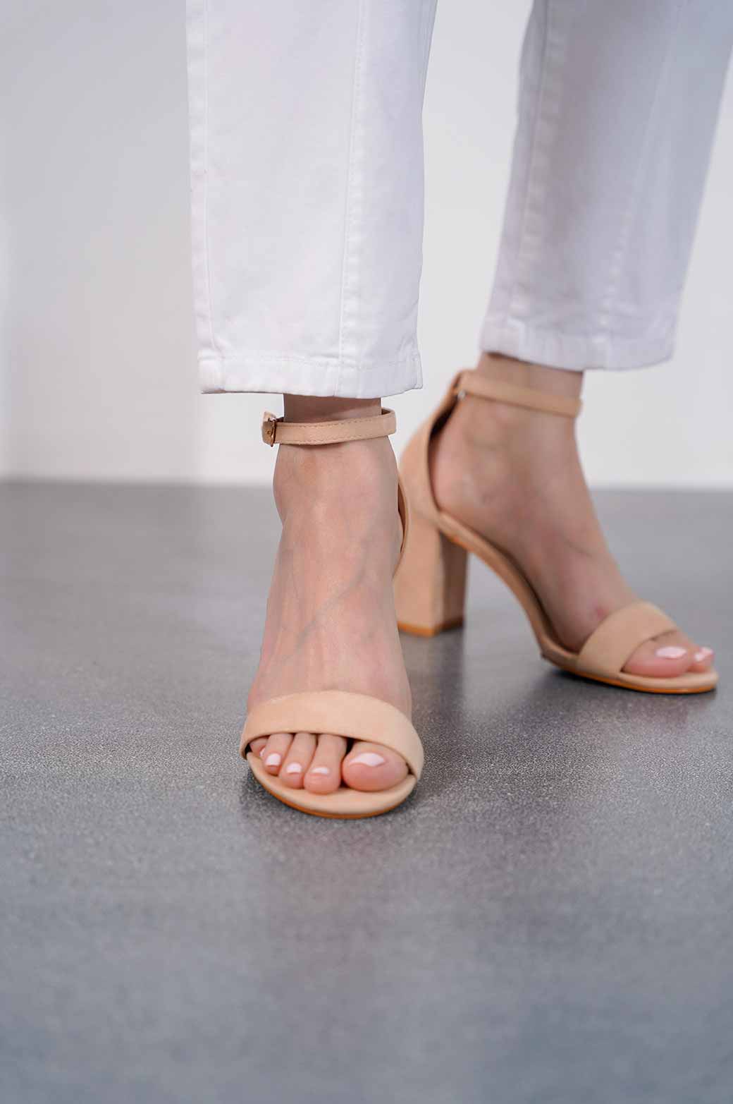 ANKLE STRAP HEEL - Image 4