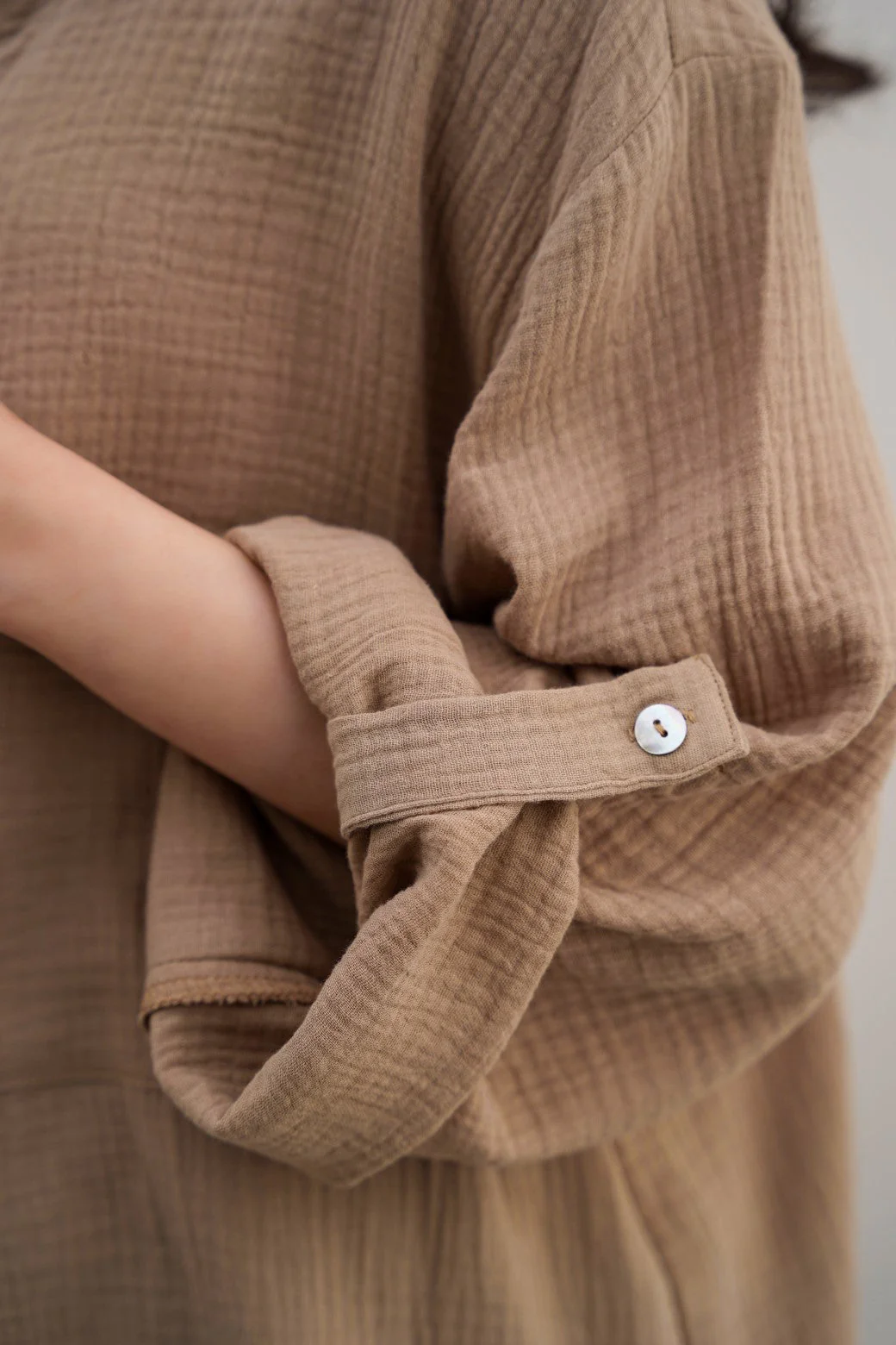 BASIC MUSLIN BUTTON DOWN - Image 3