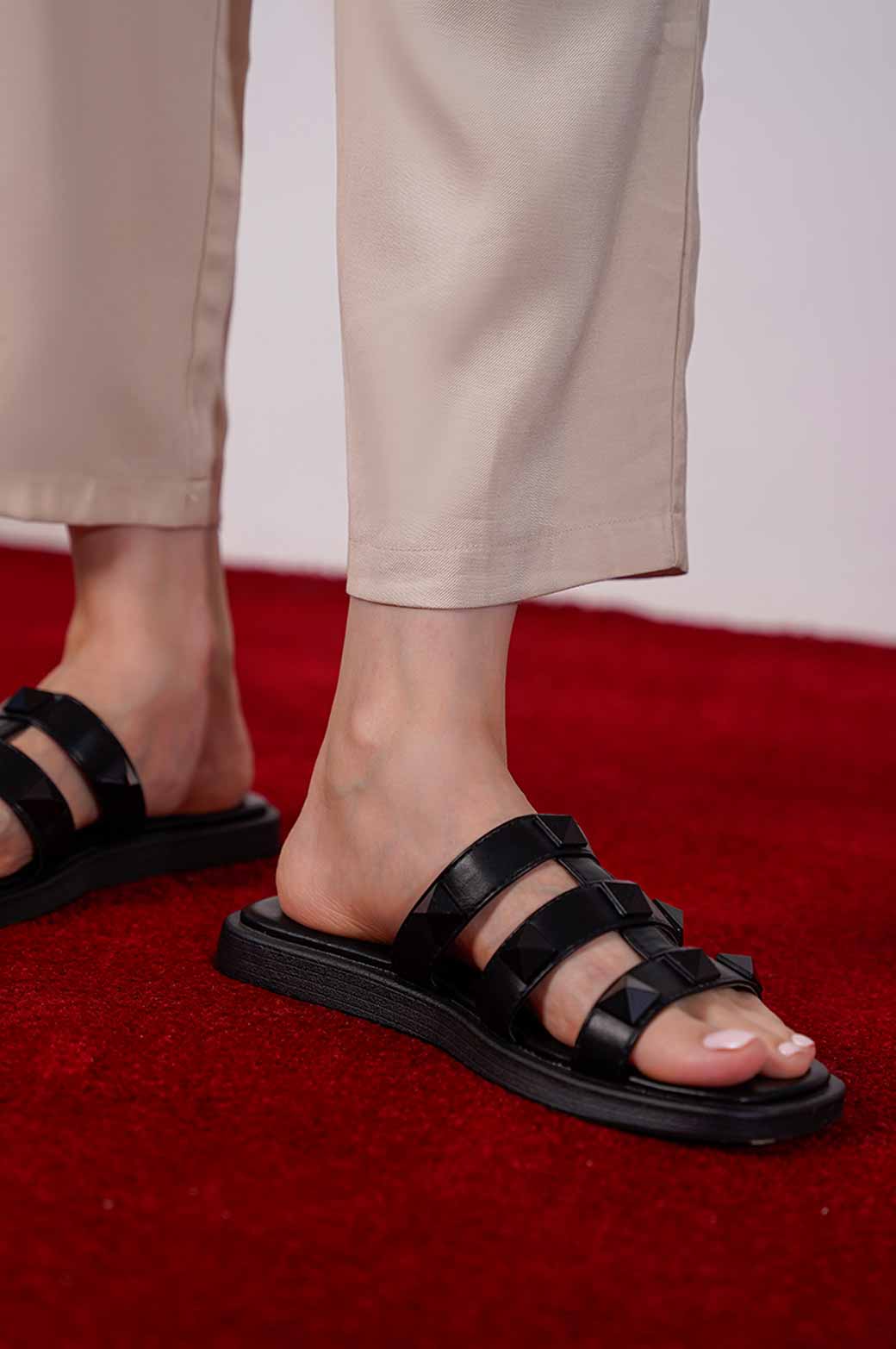 BASIC STUDDED SLIDE - Image 4