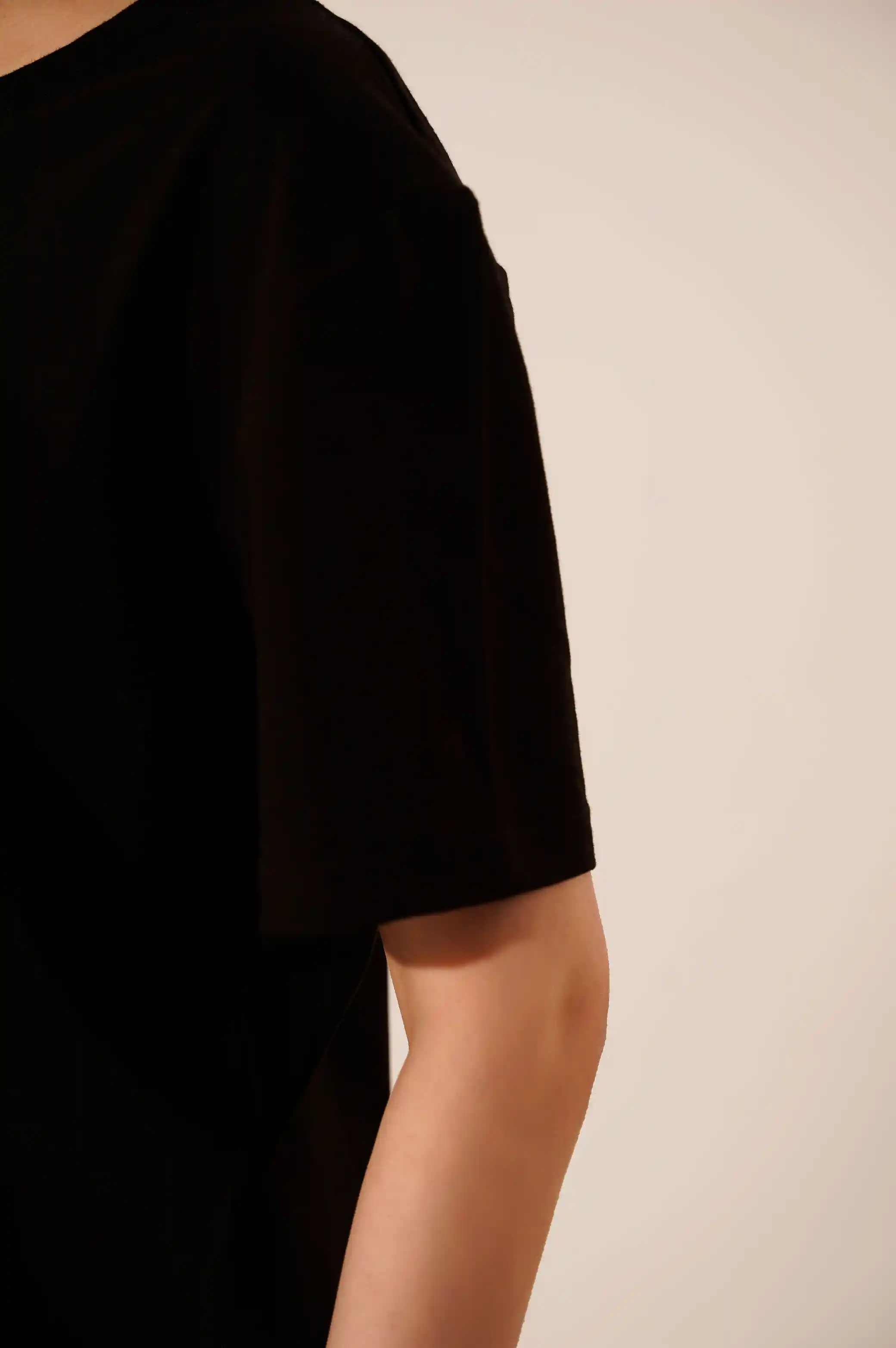 BASIC T-SHIRT - Image 3