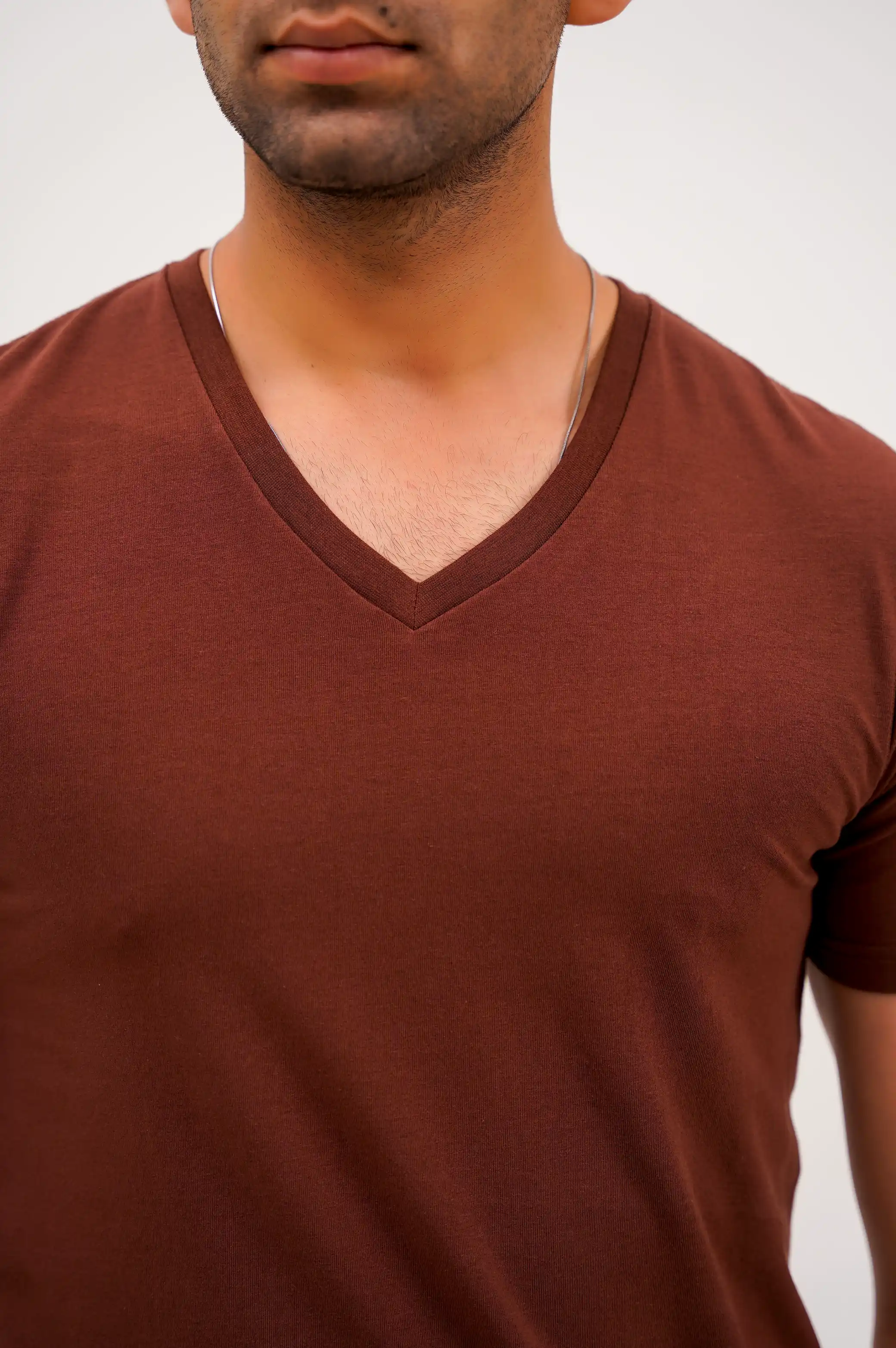 BASIC V NECK T-SHIRT - Image 2