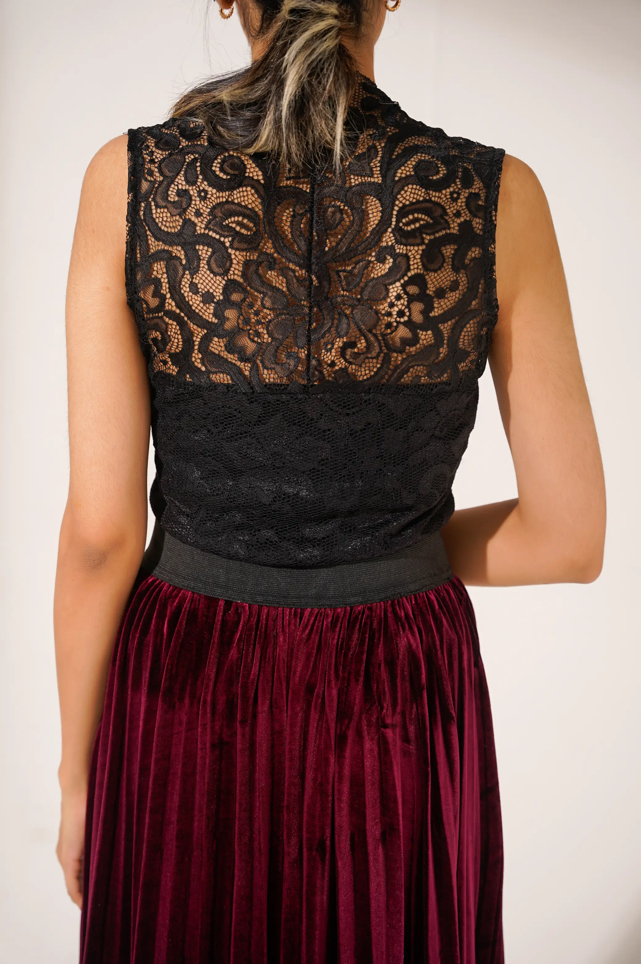 BLACK LACE BODYSUIT - Image 4