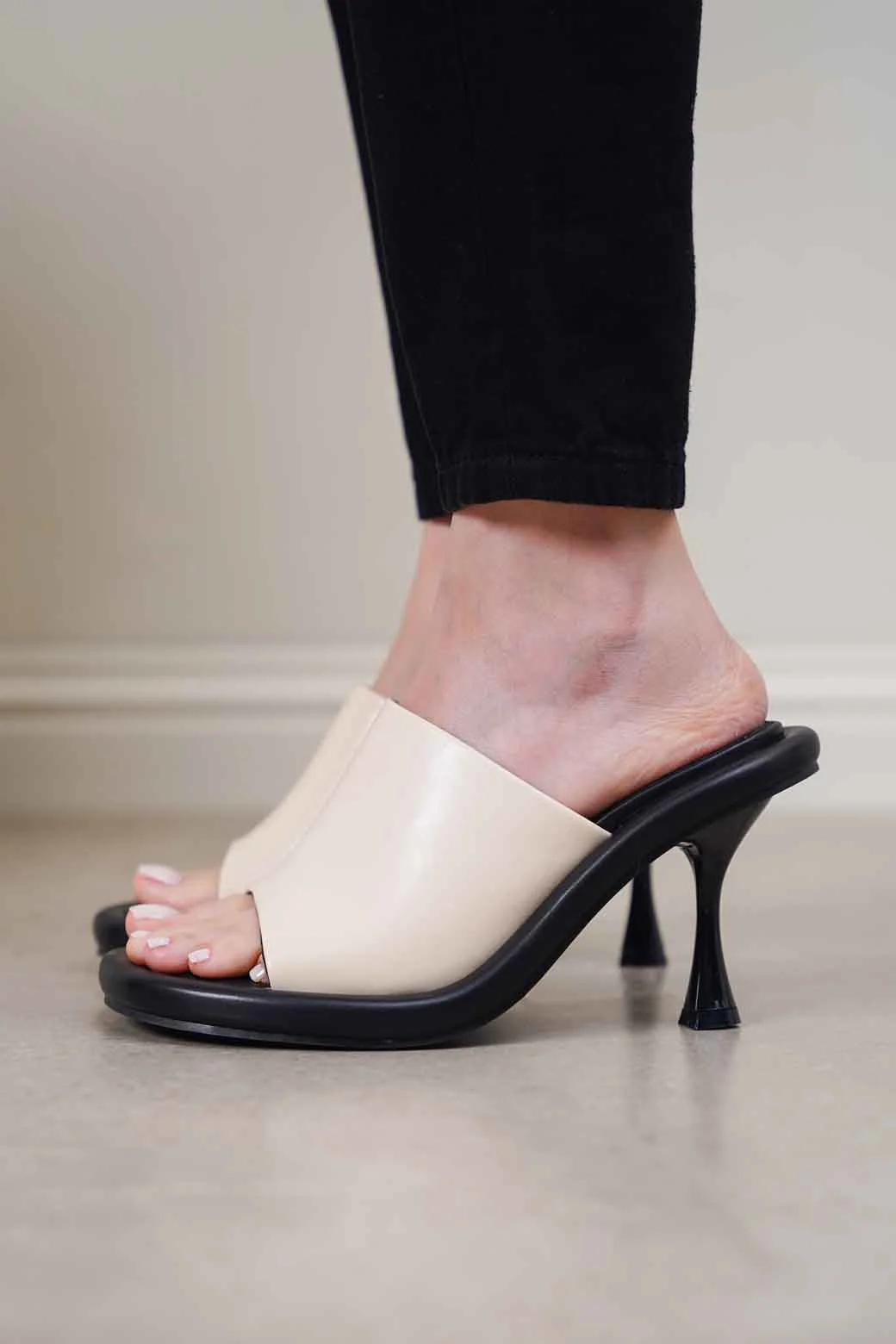 BUMPER HEELED SLIDE - Image 4