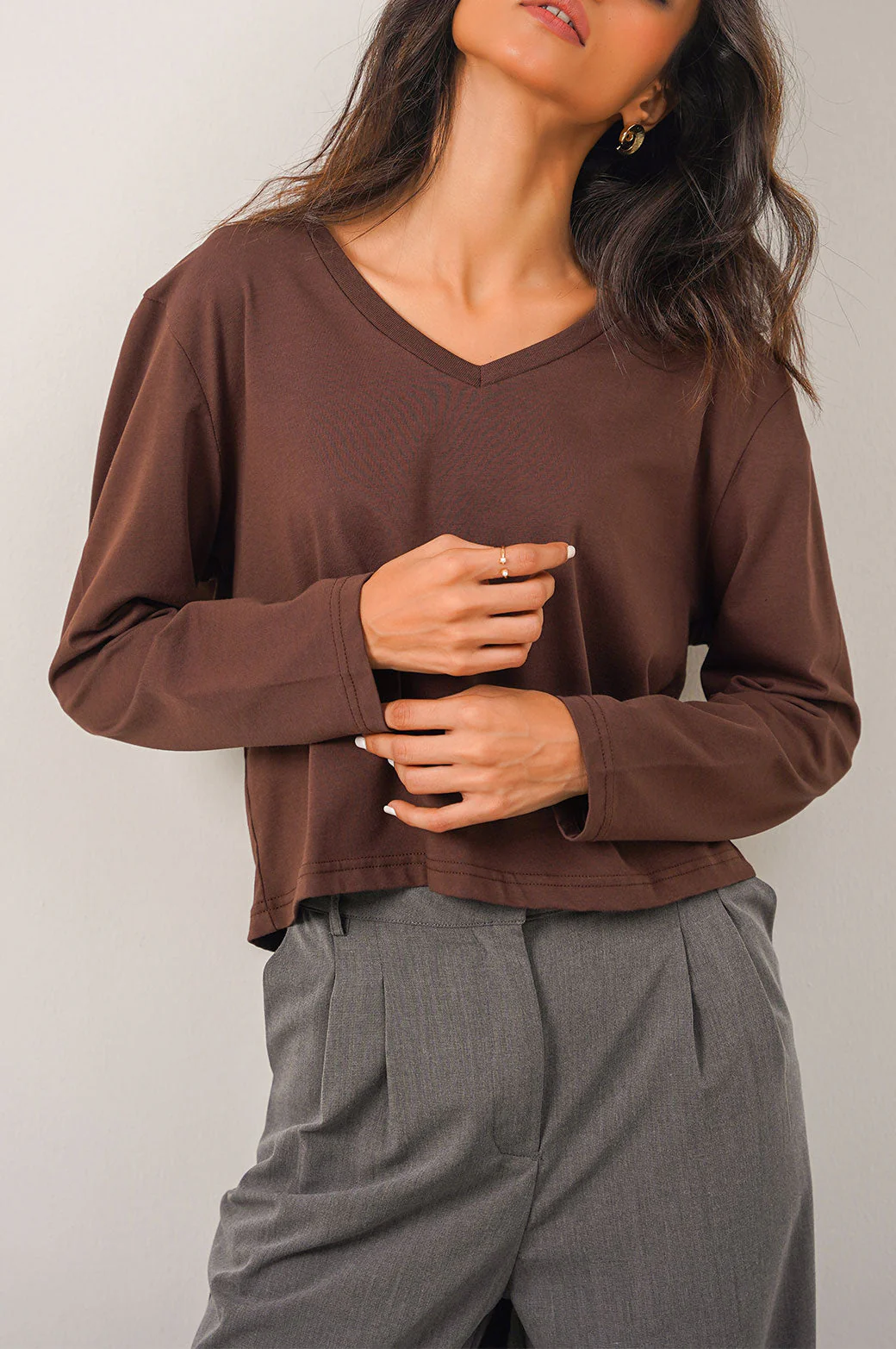 CASUAL V-NECK T-SHIRT - Image 2