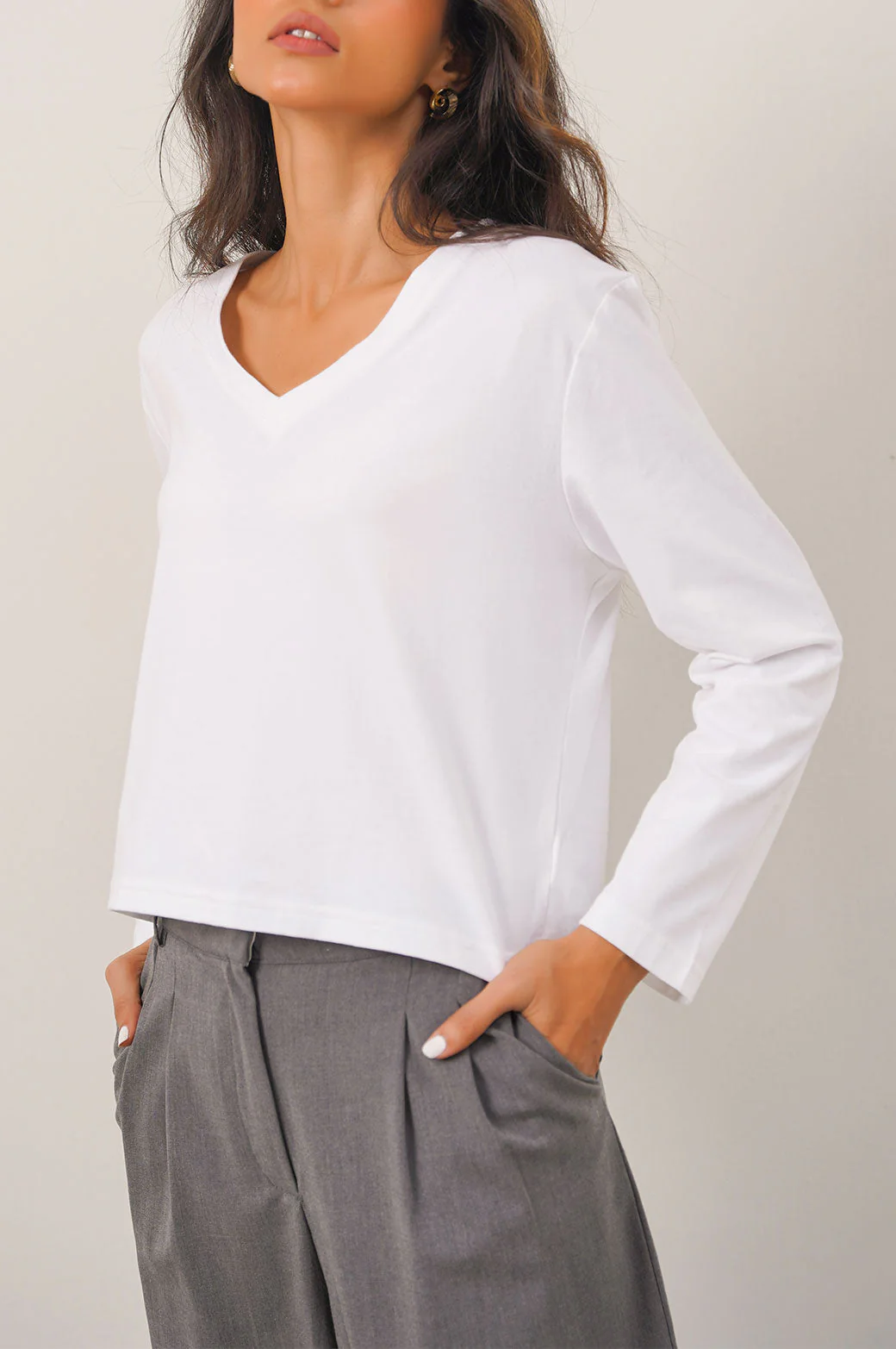 CASUAL V-NECK T-SHIRT - Image 3