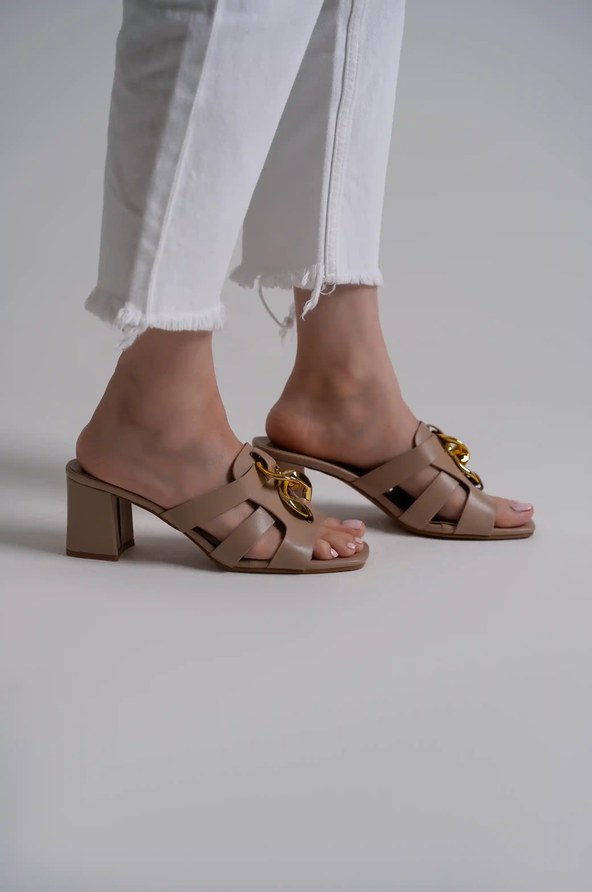 CHAIN BLOCK HEELS - Image 5