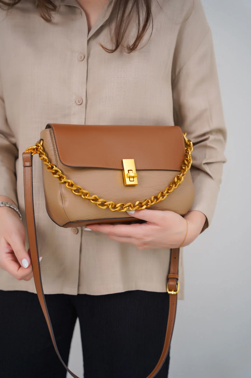 CHAIN CROSSBODY BAG