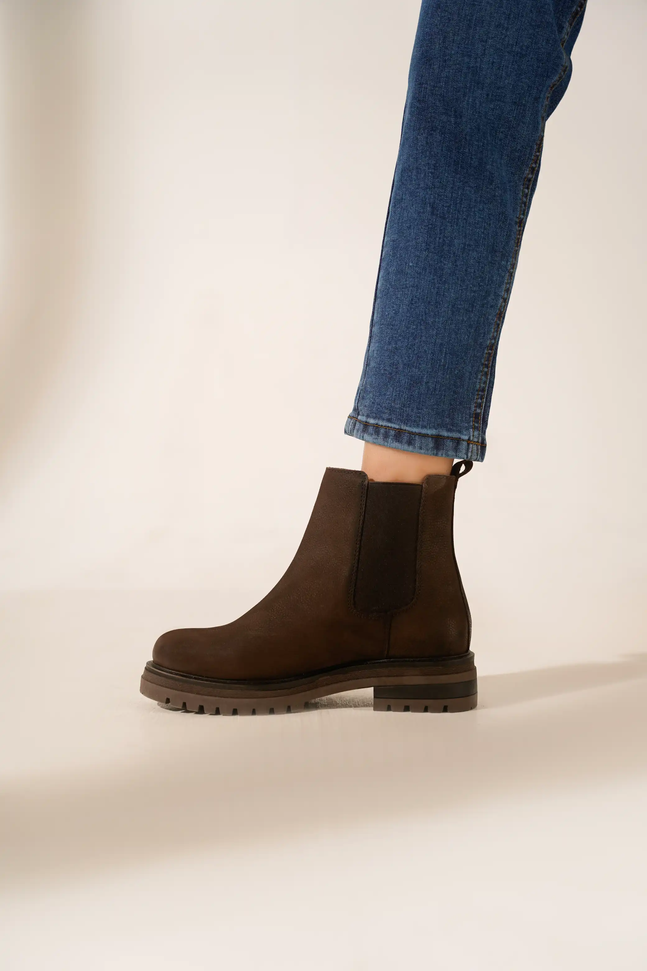 LEATHER CHELSEA BOOTS - Image 3
