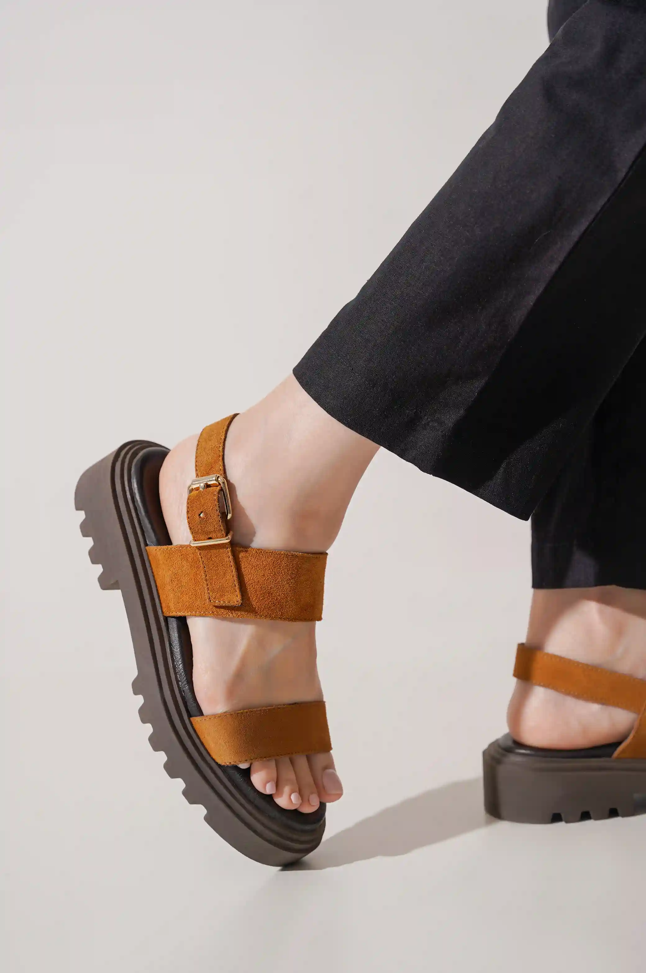 CHUNKY LEATHER SANDALS
