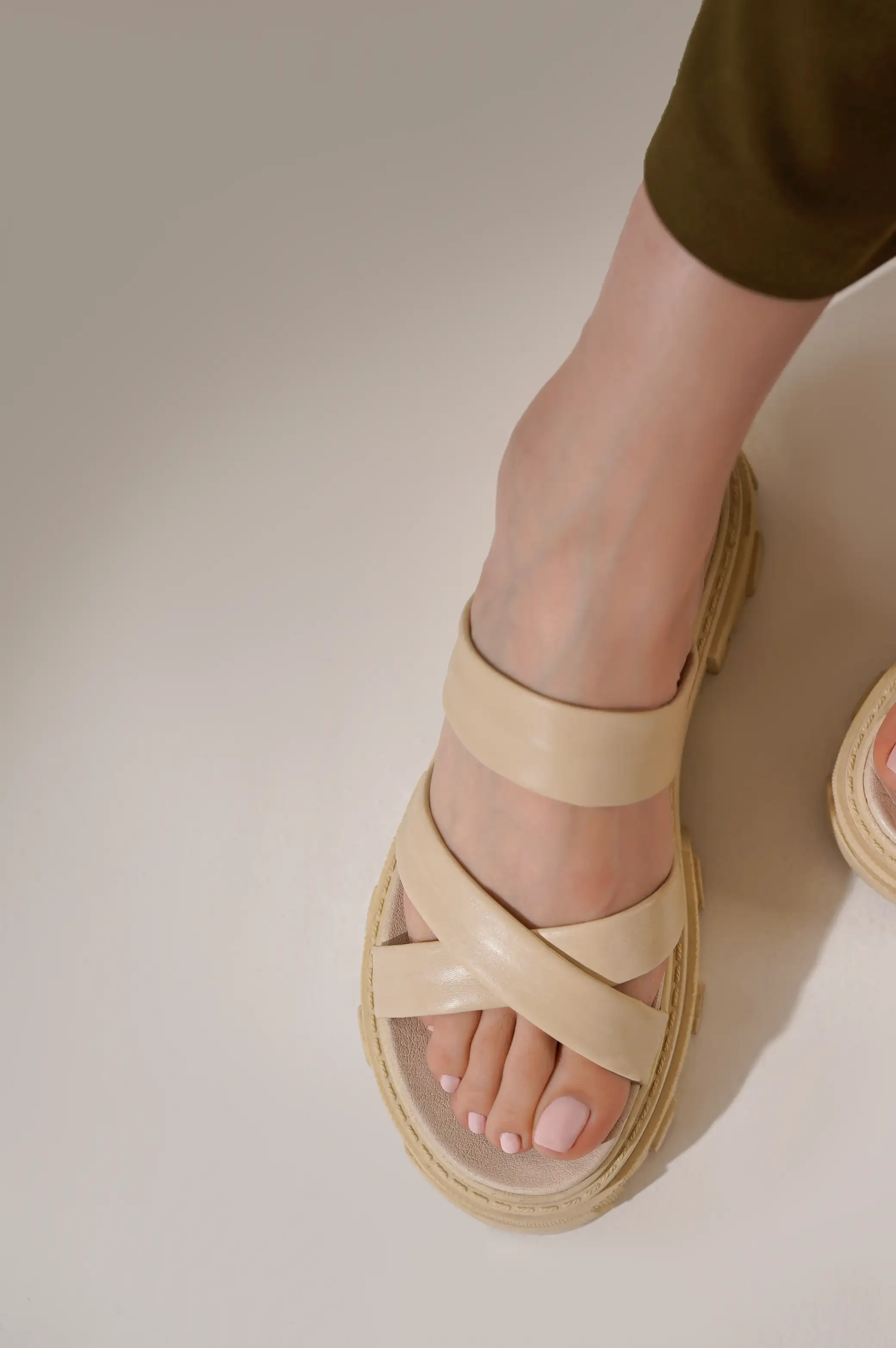 CHUNKY LEATHER SLIDES - Image 3