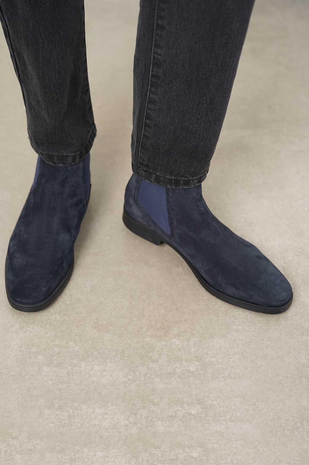 CLASSIC CHELSEA BOOTS - Image 5