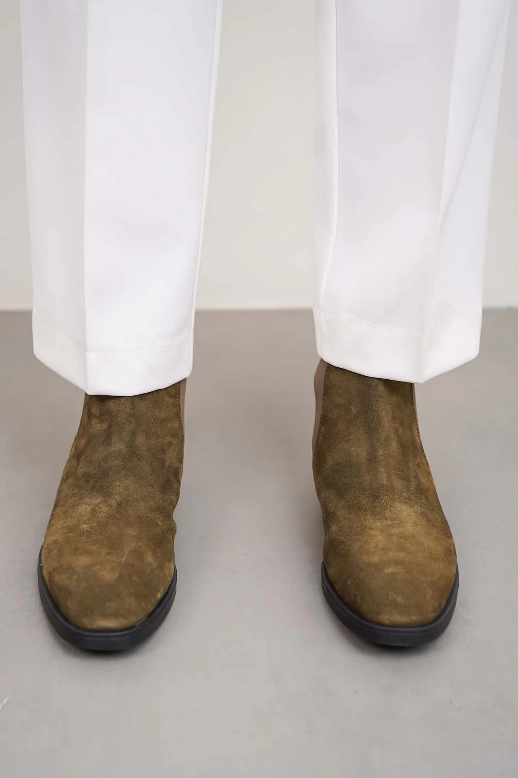 CLASSIC CHELSEA BOOTS - Image 3