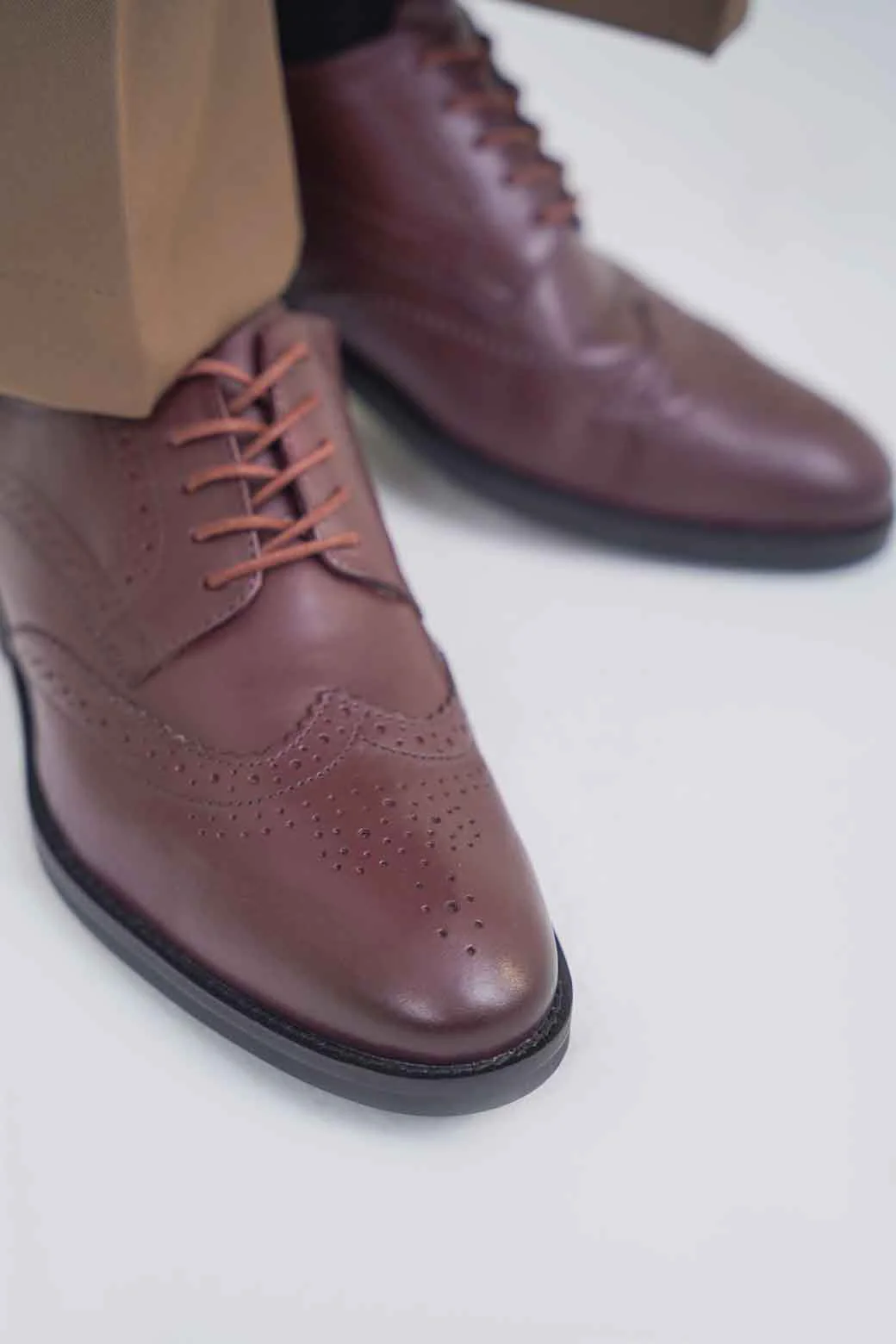 CLASSIC LEATHER BROGUES - Image 5