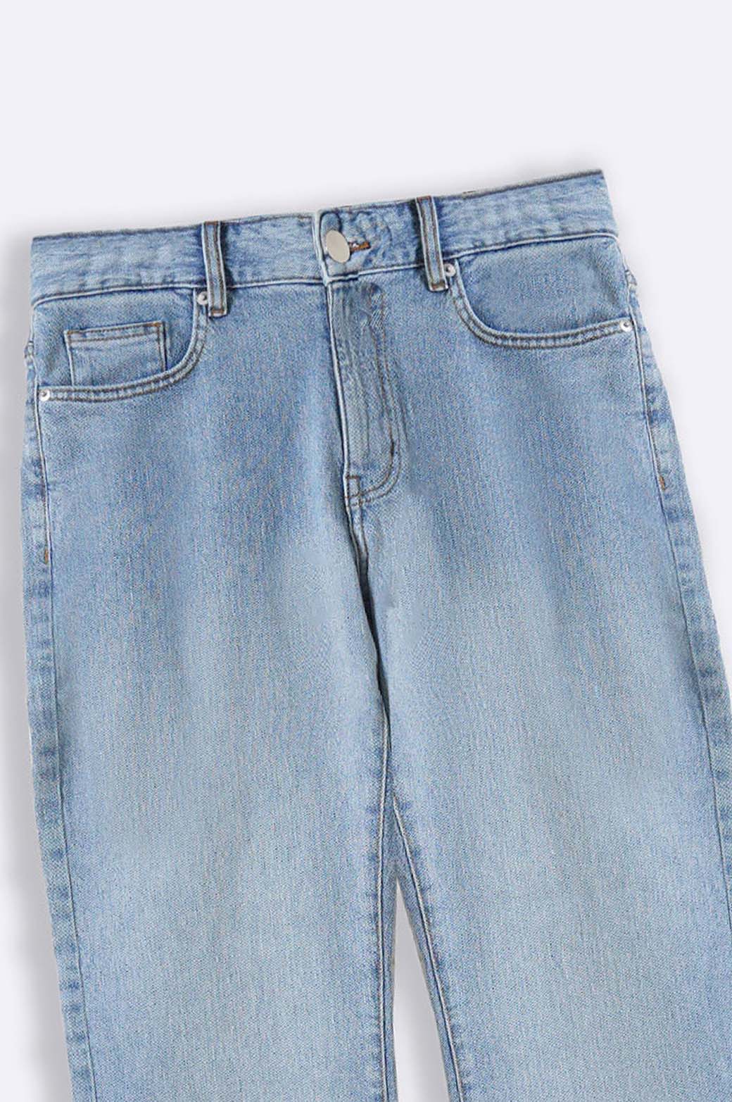 CLASSIC STRAIGHT JEANS - Image 5