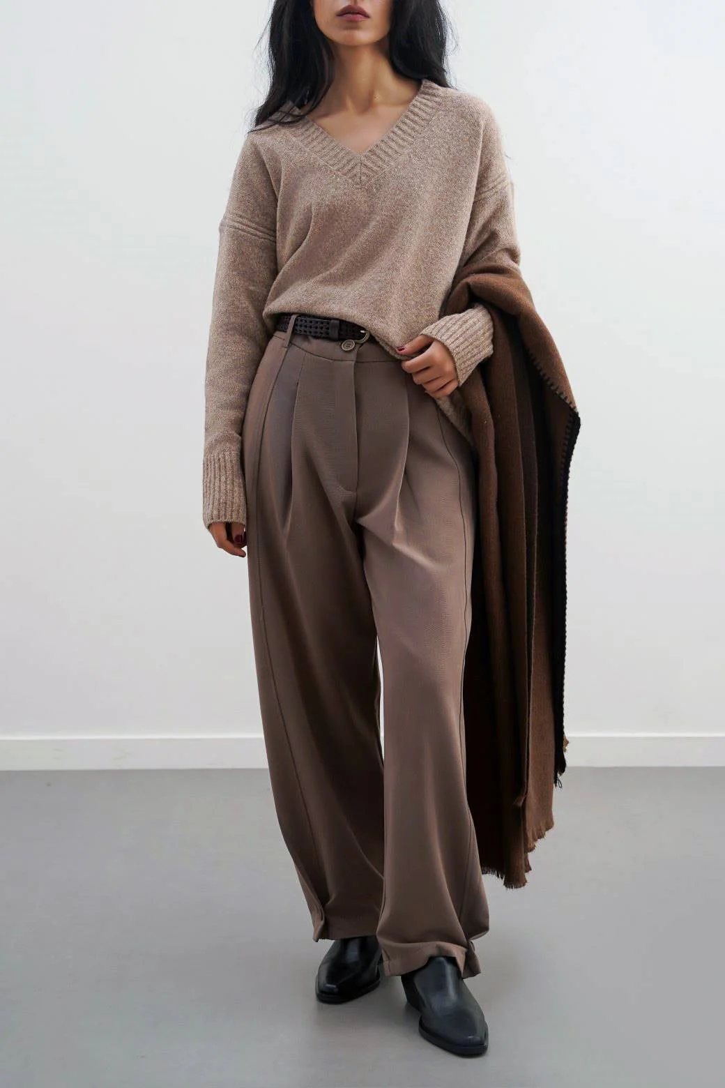 CLASSIC V-NECK JUMPER