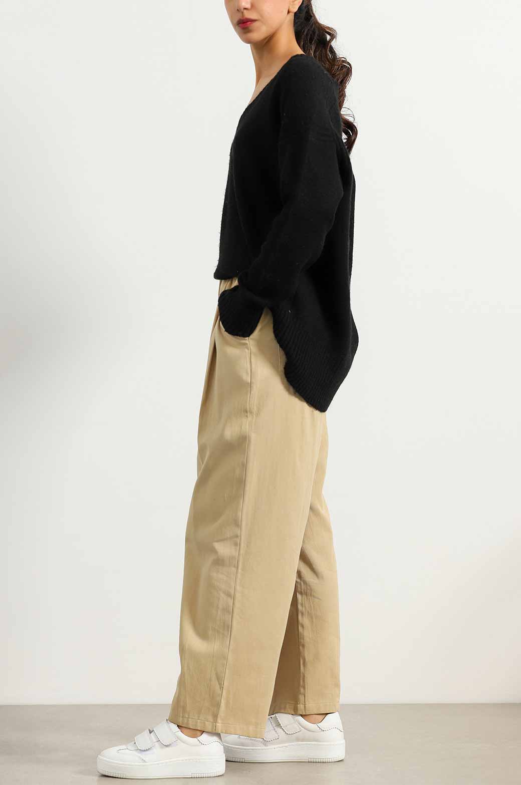 CLASSIC V-NECK JUMPER - Image 3