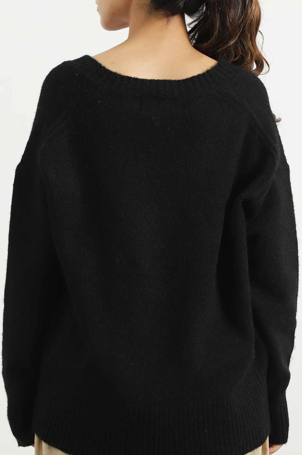CLASSIC V-NECK JUMPER - Image 5