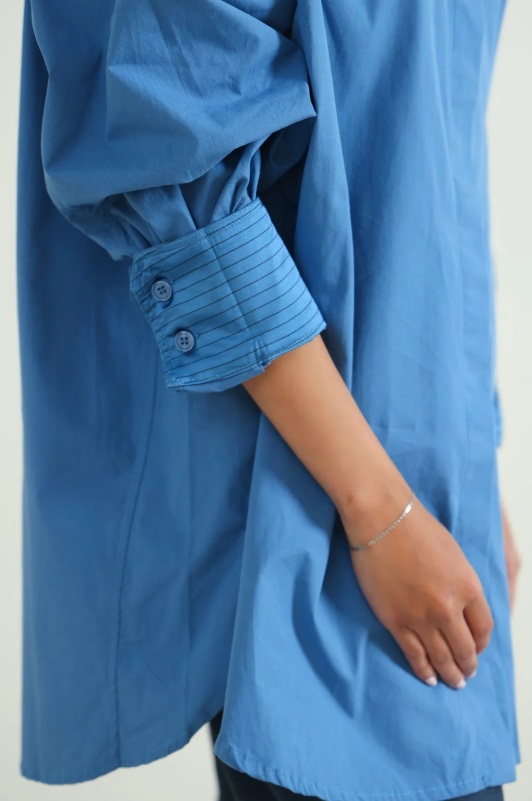 CONTRAST COLLAR BUTTON DOWN - Image 2