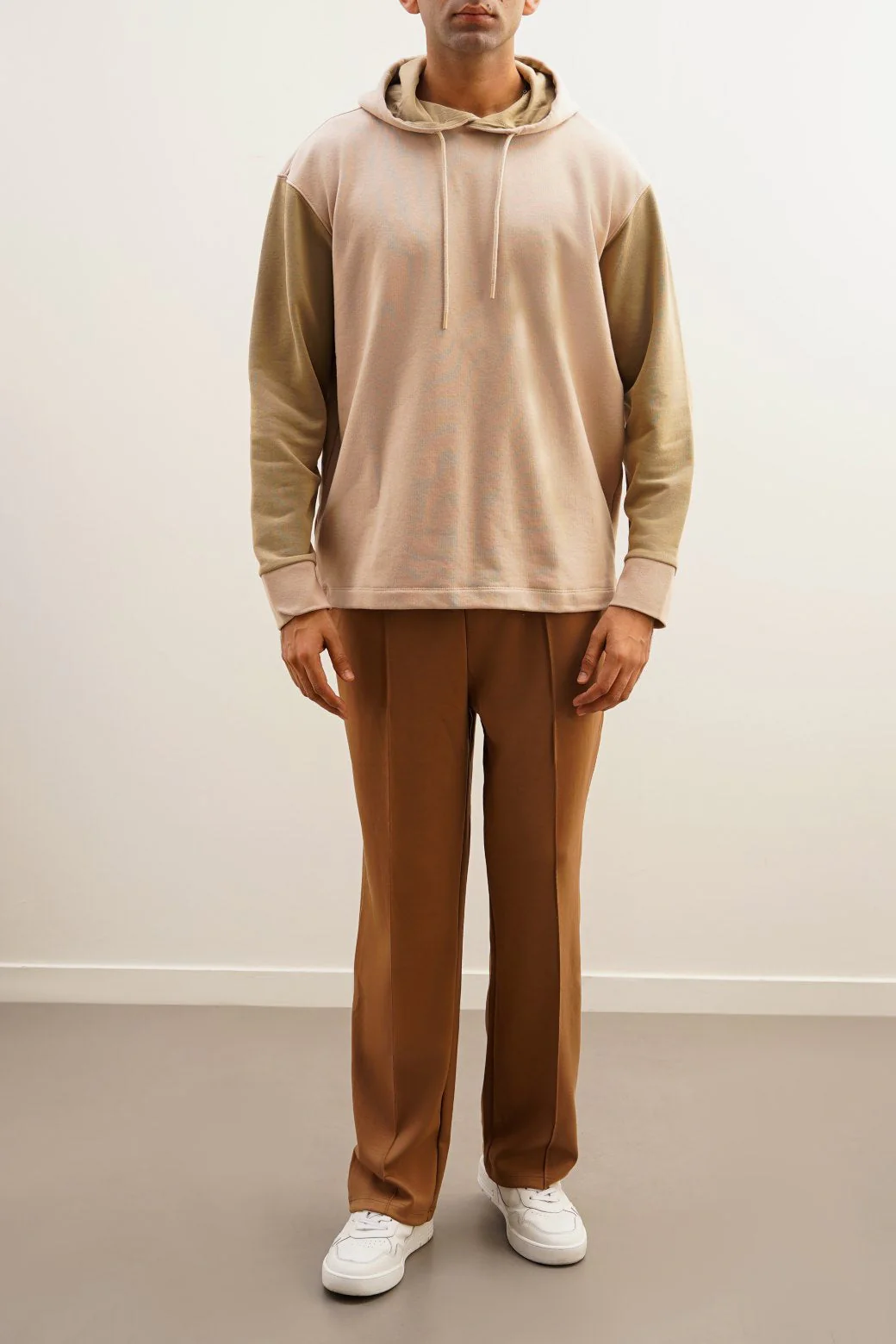 CONTRAST HOODIE - Image 4