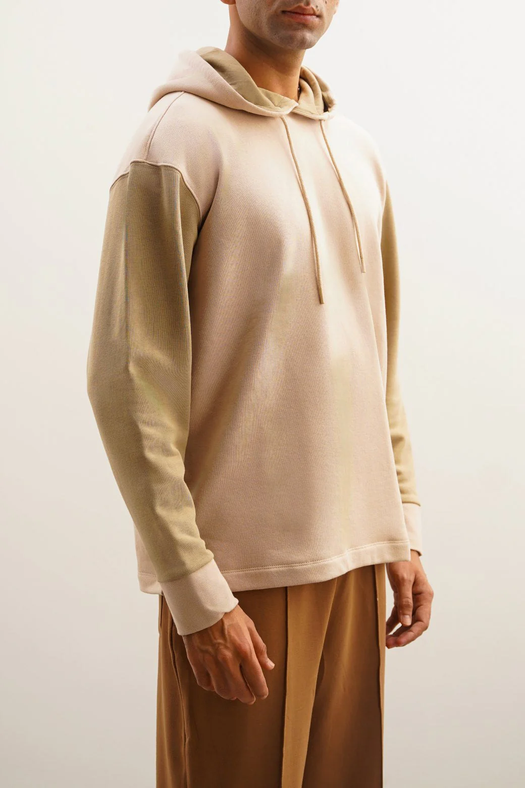 CONTRAST HOODIE - Image 6