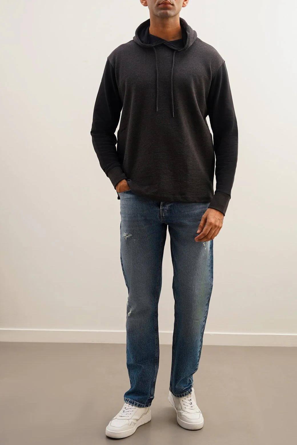 CONTRAST HOODIE - Image 4