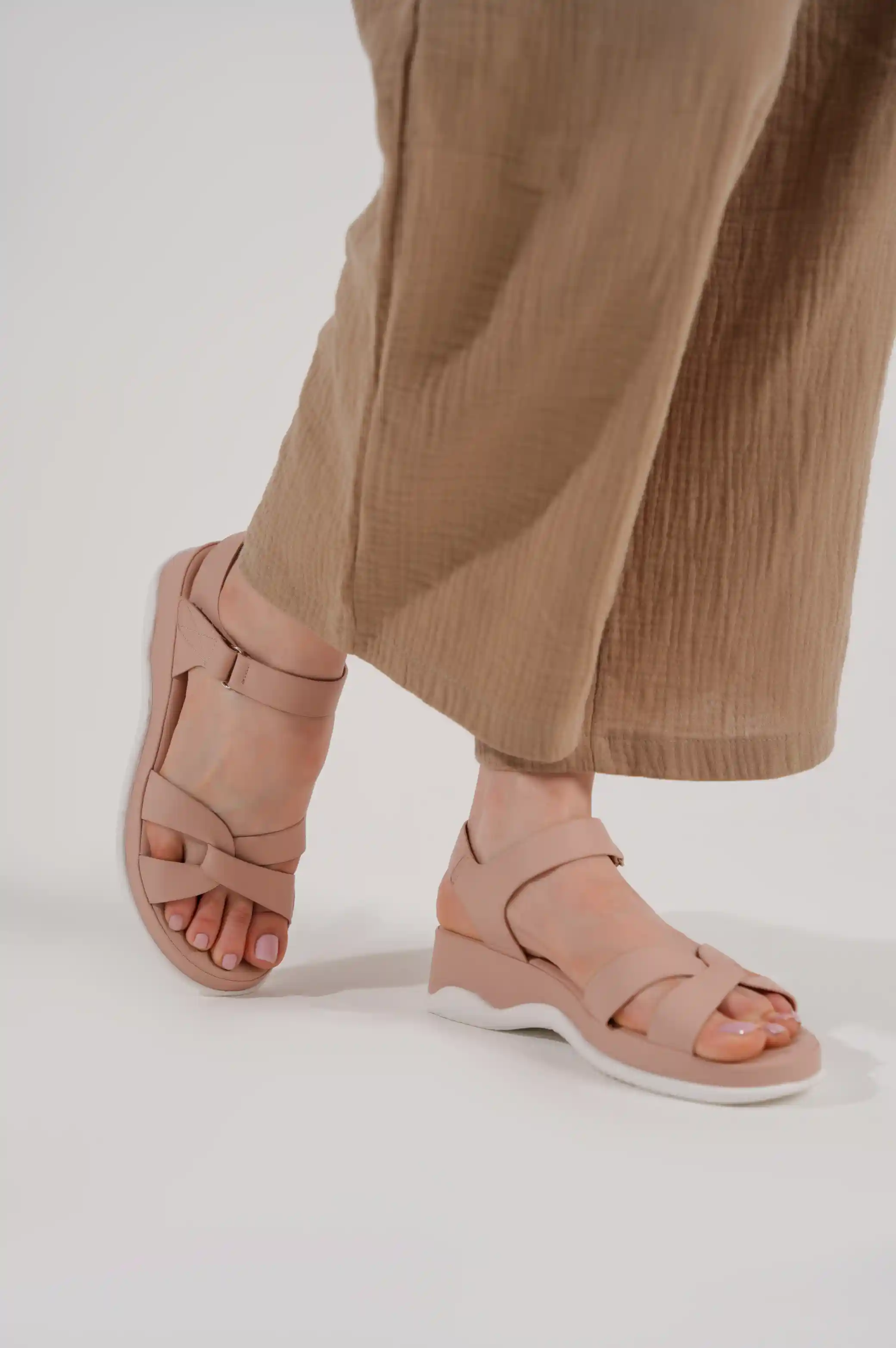 CRISS-CROSS SANDAL - Image 3