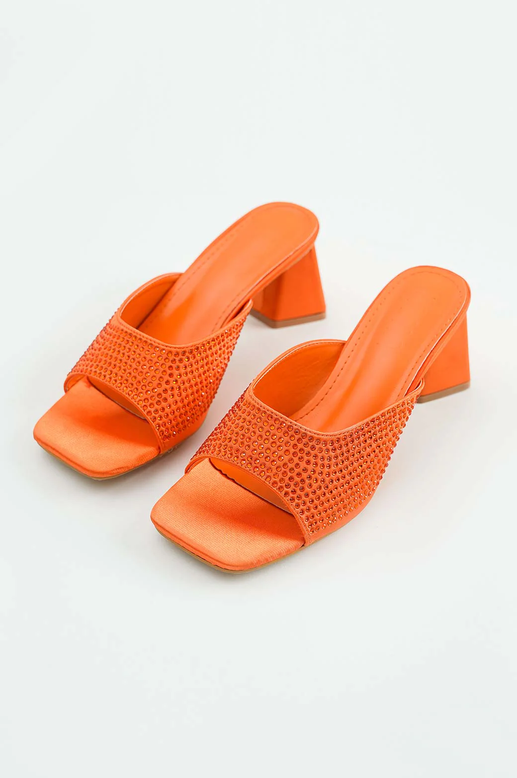 CRYSTAL SATIN HEELS - Image 4