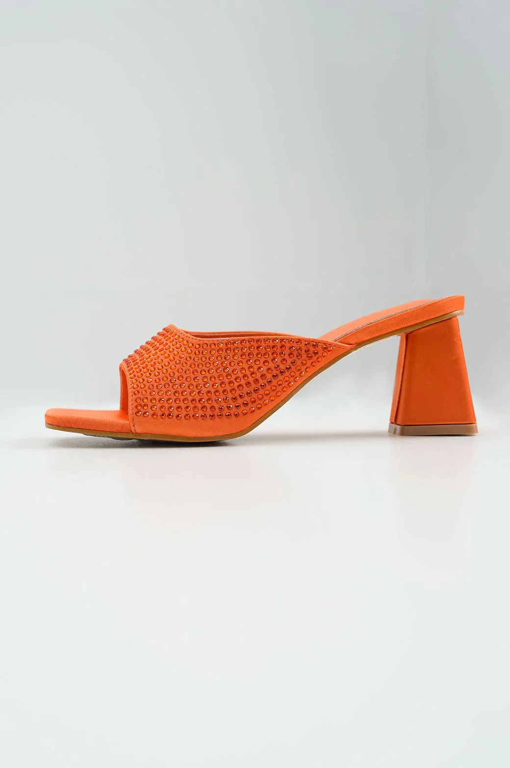 CRYSTAL SATIN HEELS - Image 5