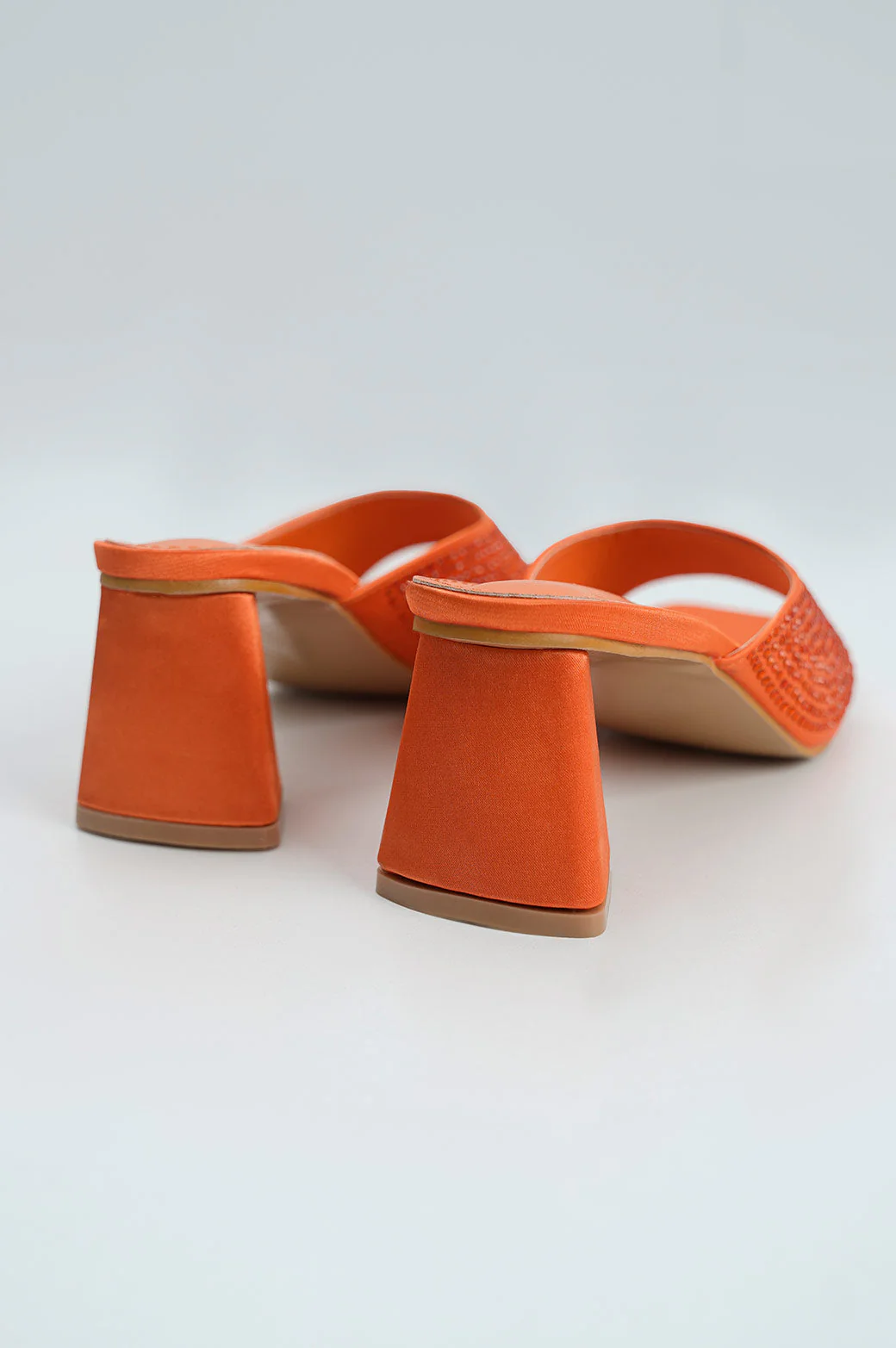 CRYSTAL SATIN HEELS - Image 6