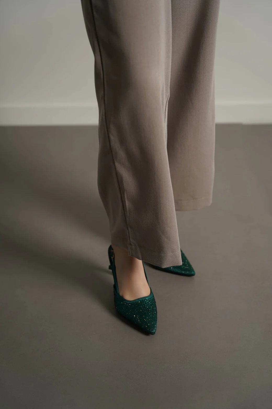 CRYSTAL SPRAY HEELS - Image 4