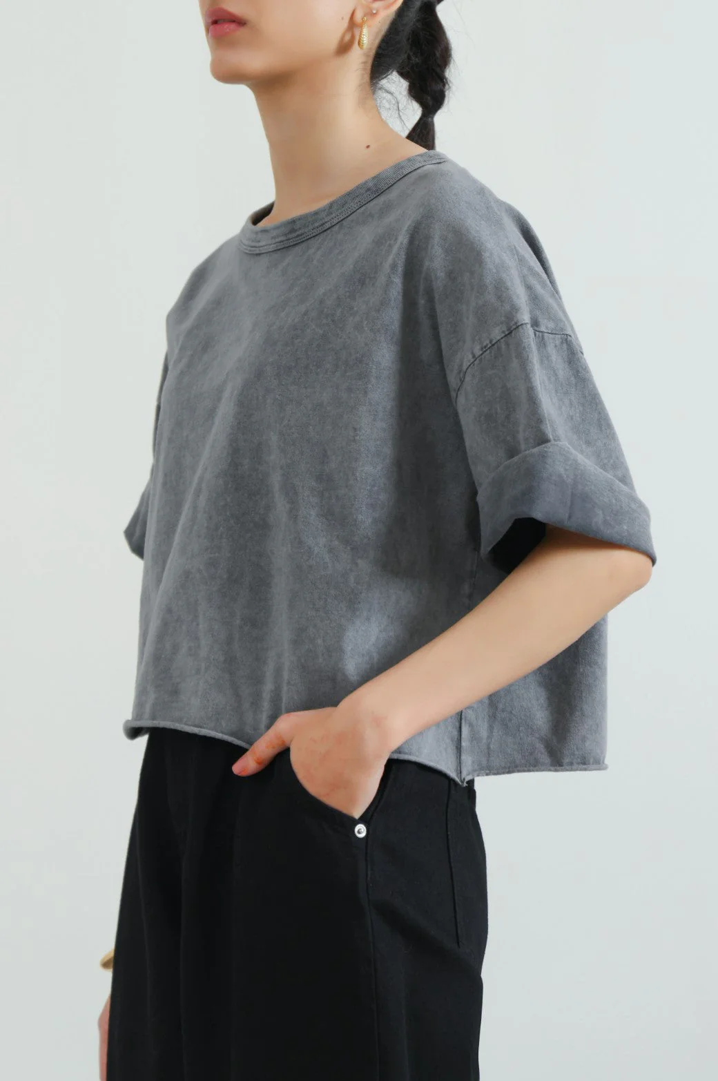 DISTRESSED CROPPED  TEE - Image 3