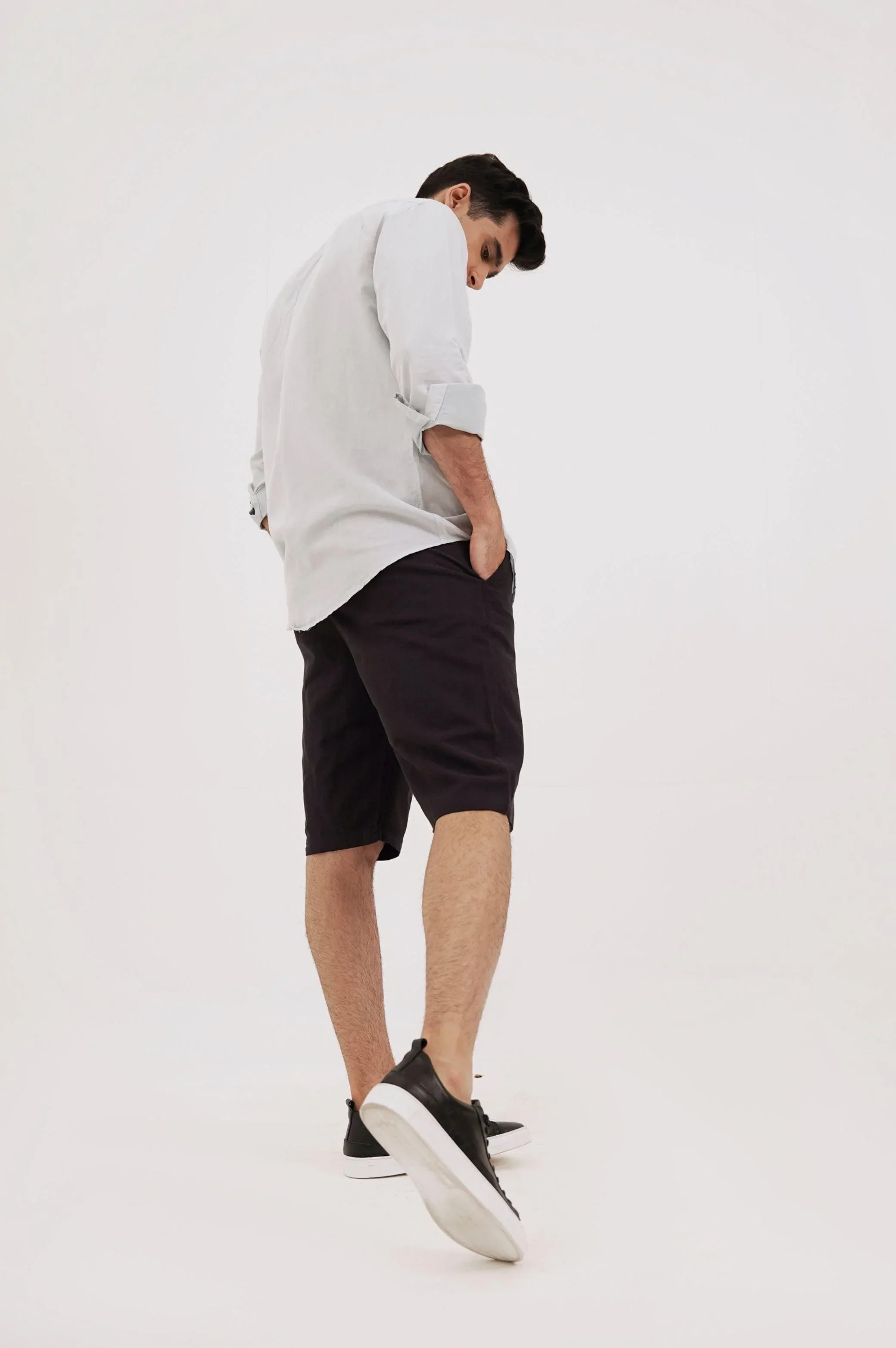DRAWSTRING LINEN SHORTS - Image 2
