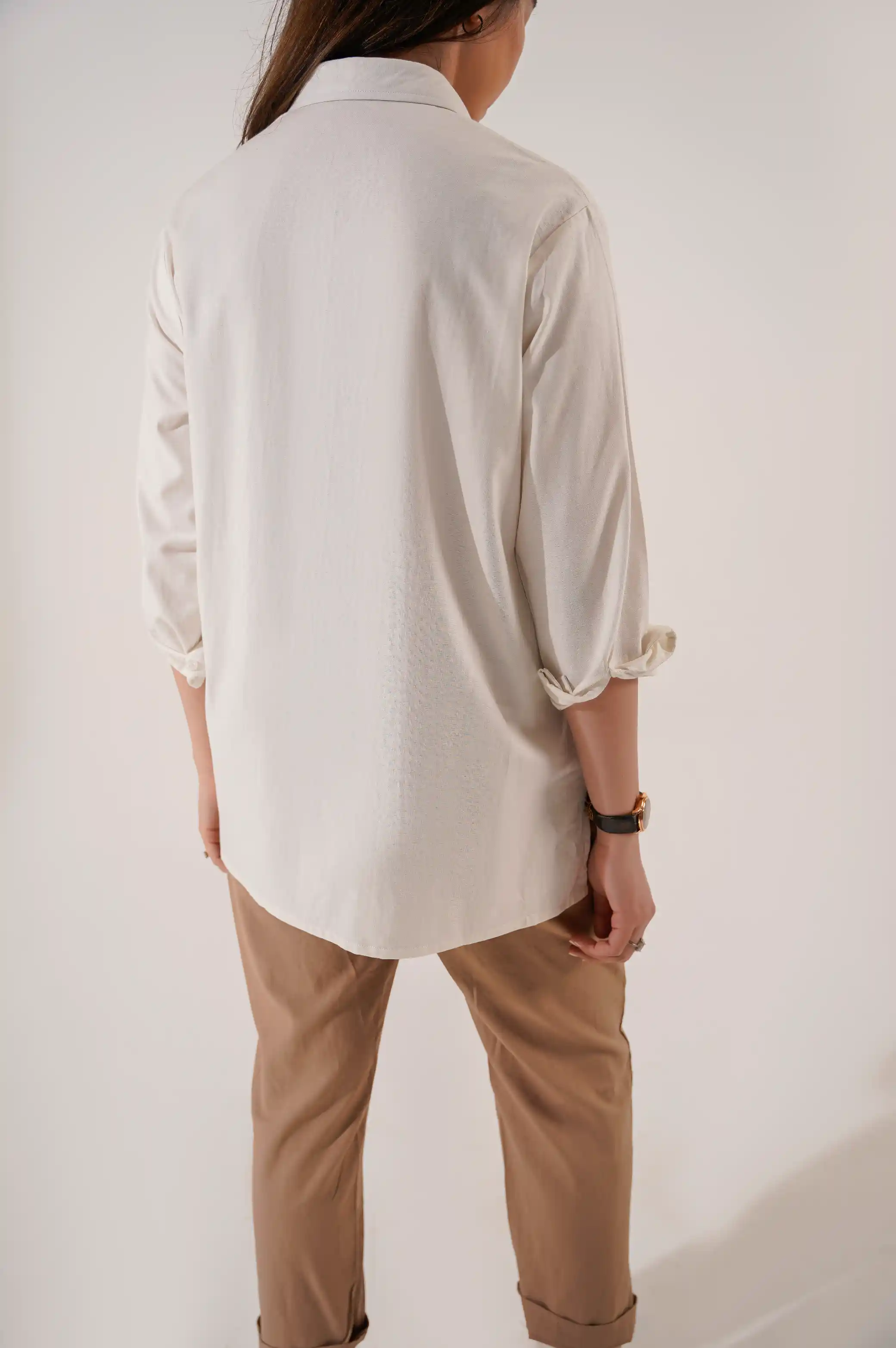 EVERYDAY BUTTON DOWN SHIRT - Image 5