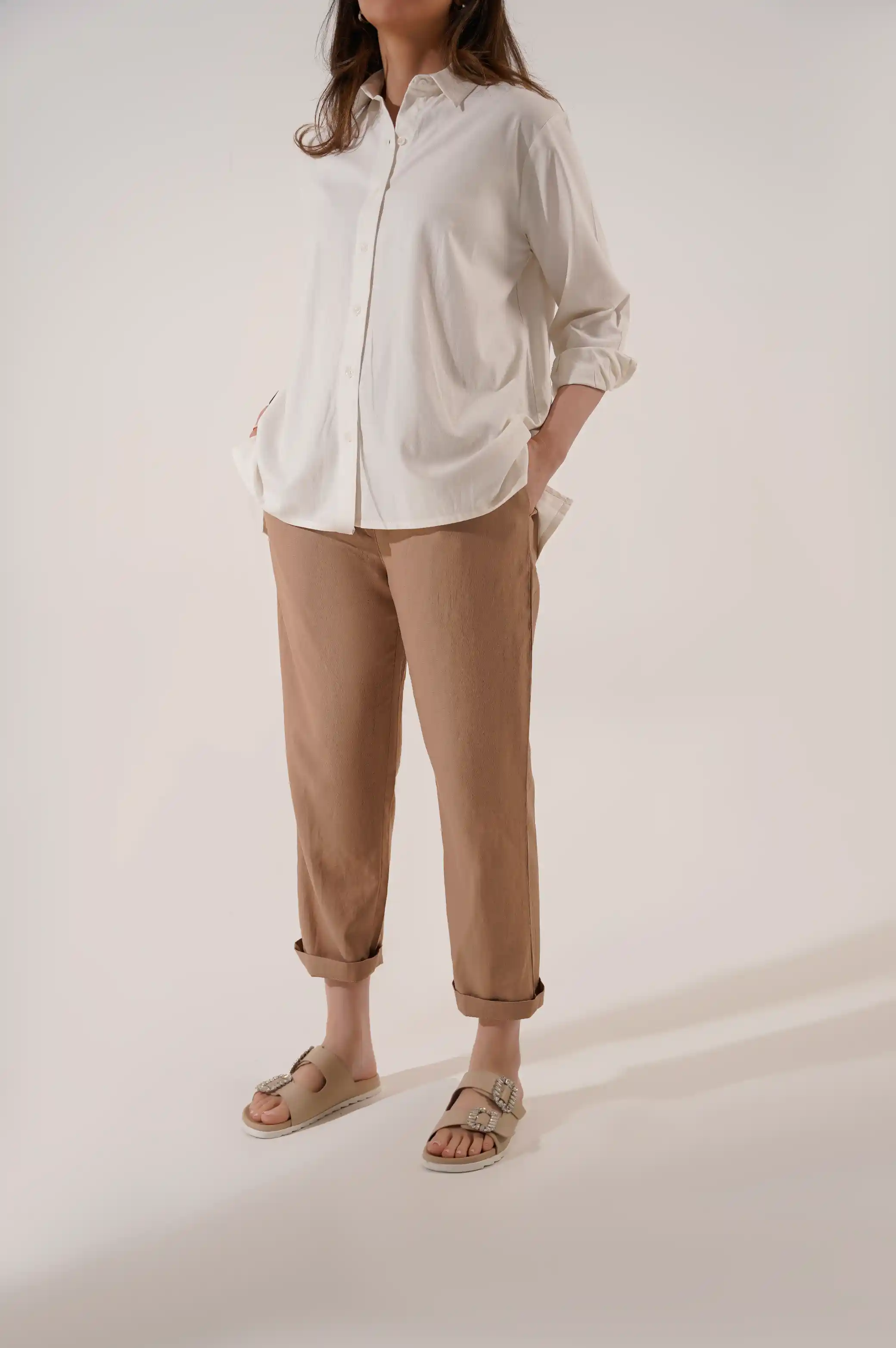 EVERYDAY BUTTON DOWN SHIRT - Image 6