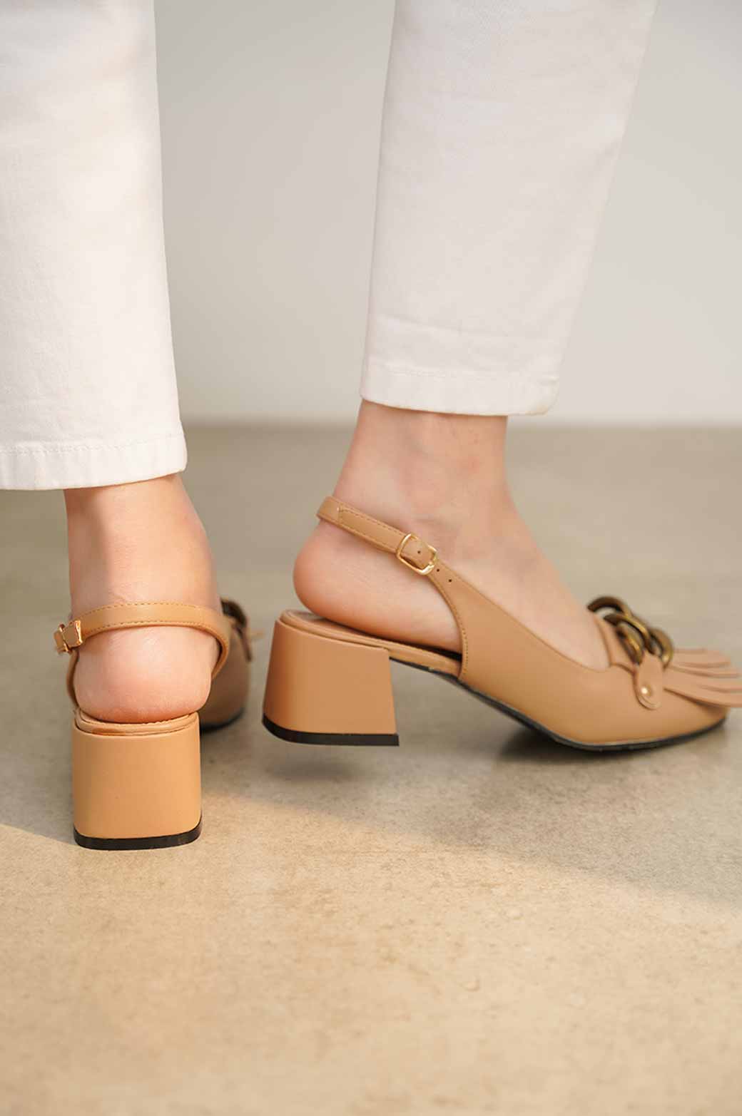FRINGED BLOCK HEEL - Image 3