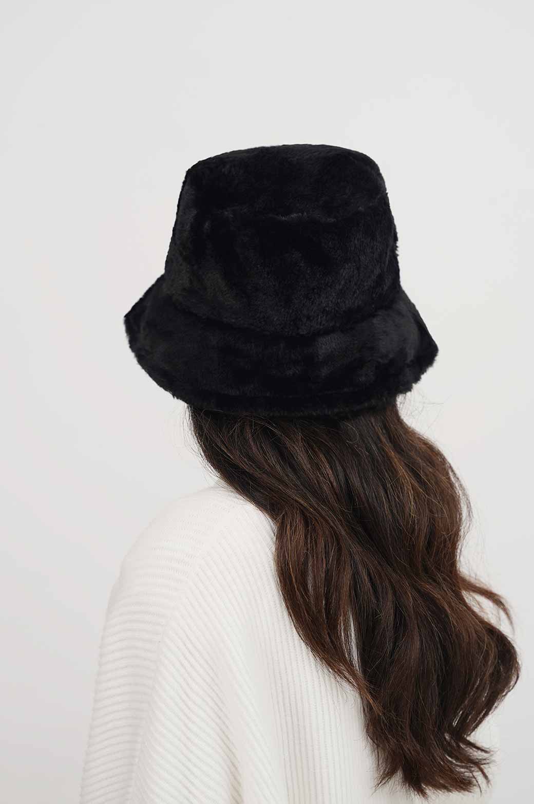 FUR BUCKET HAT - Image 3