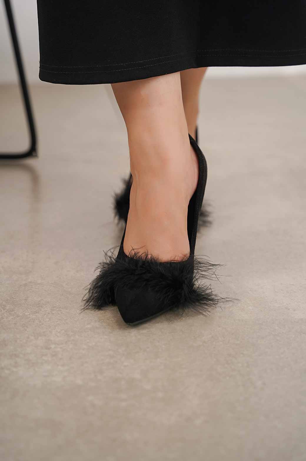 HEEL WITH FUR - Image 3