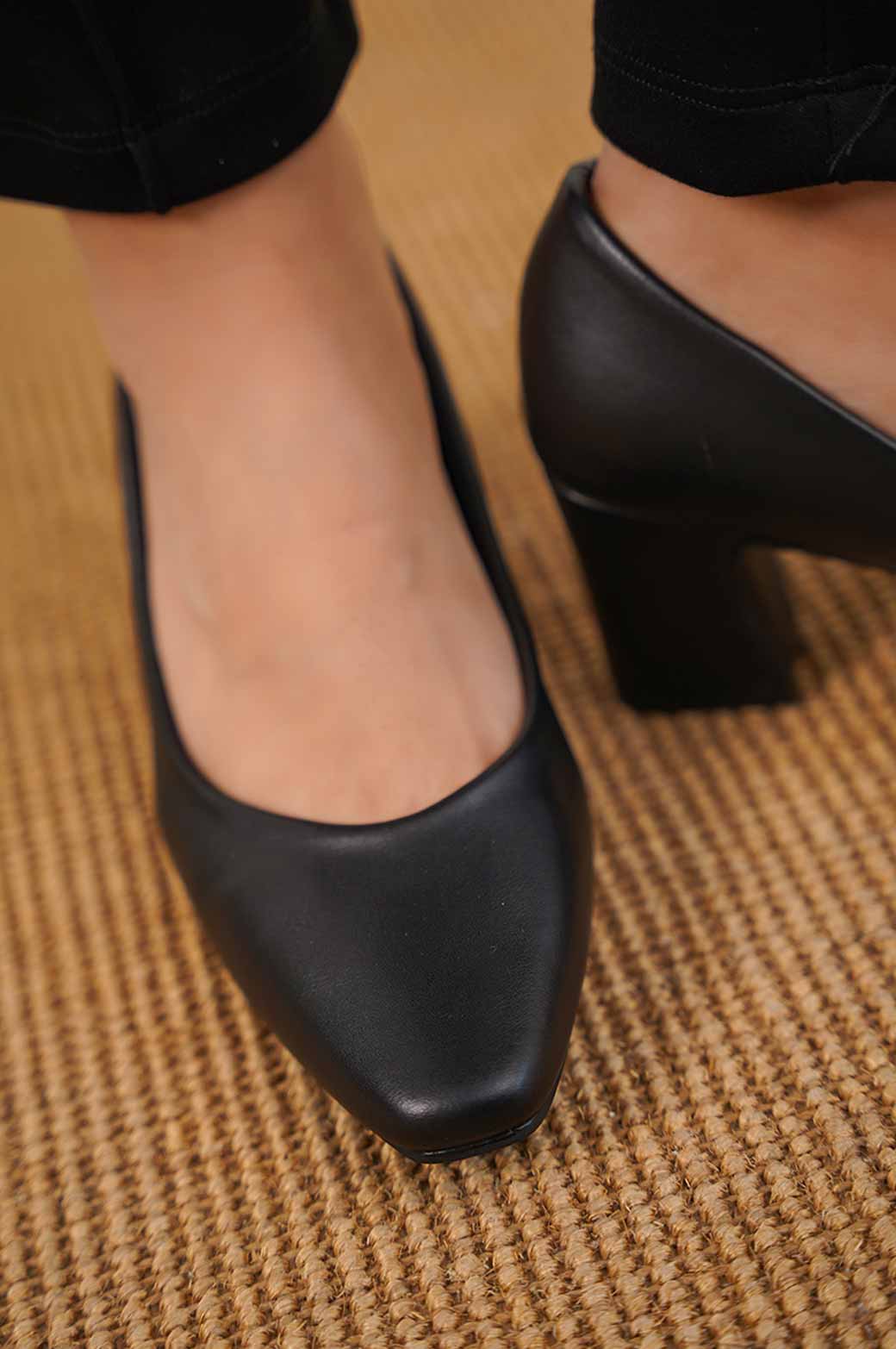 HEELED PUMPS - Image 2