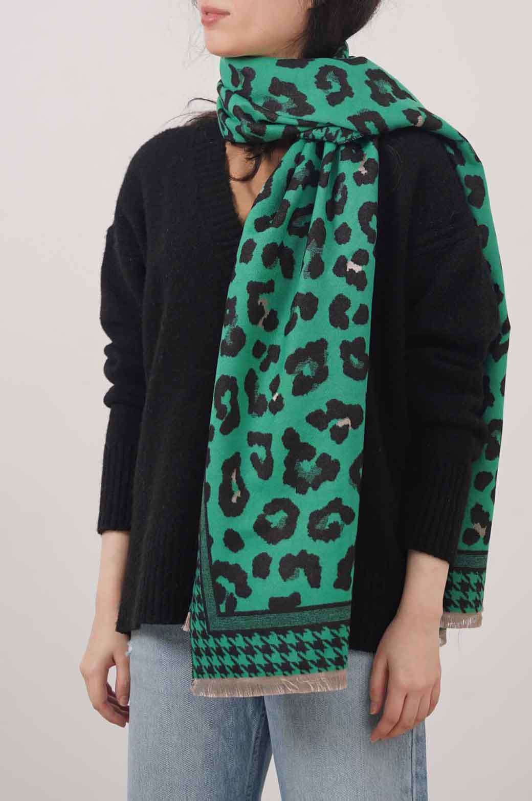 JUNGLE PRINT WINTER SCARF - Image 2