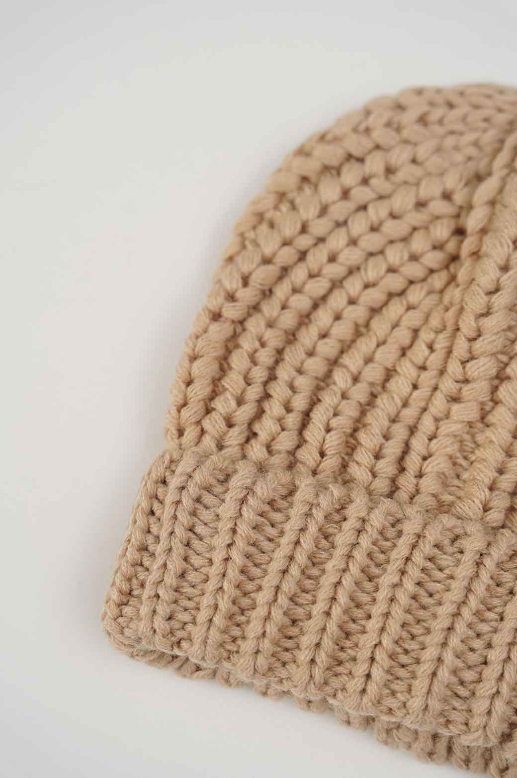 KNITTED BEANIE - Image 2