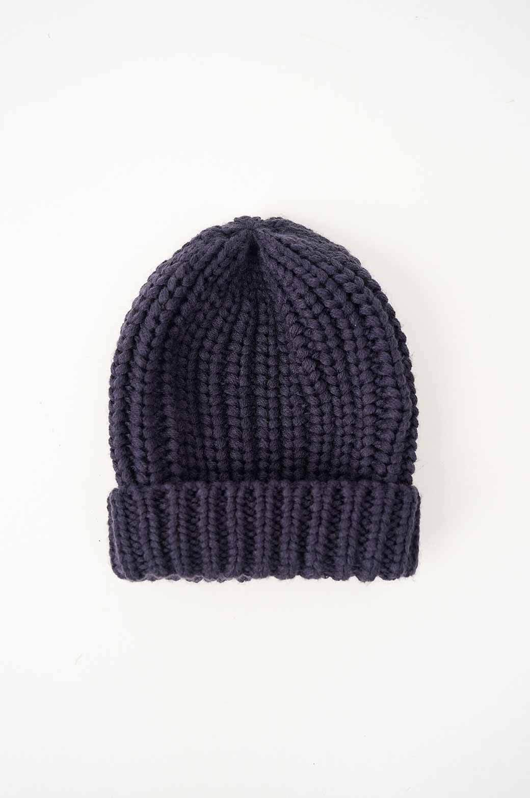 KNITTED BEANIE