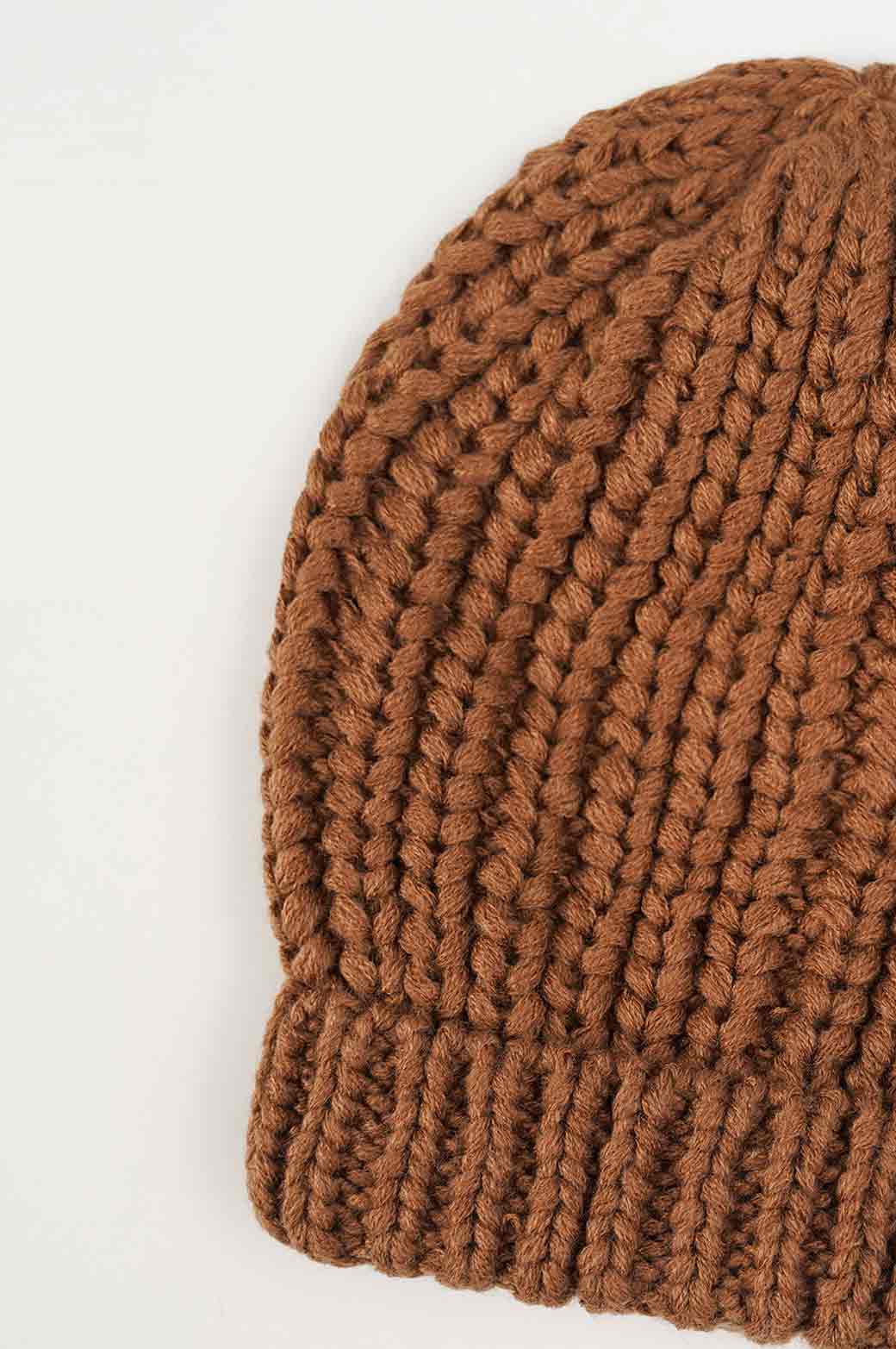 KNITTED BEANIE - Image 2