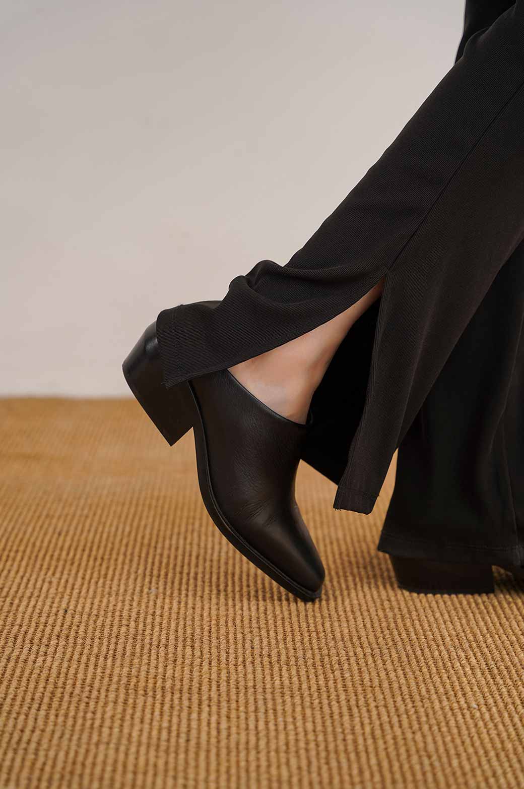 LEATHER BOOT MULES - Image 5
