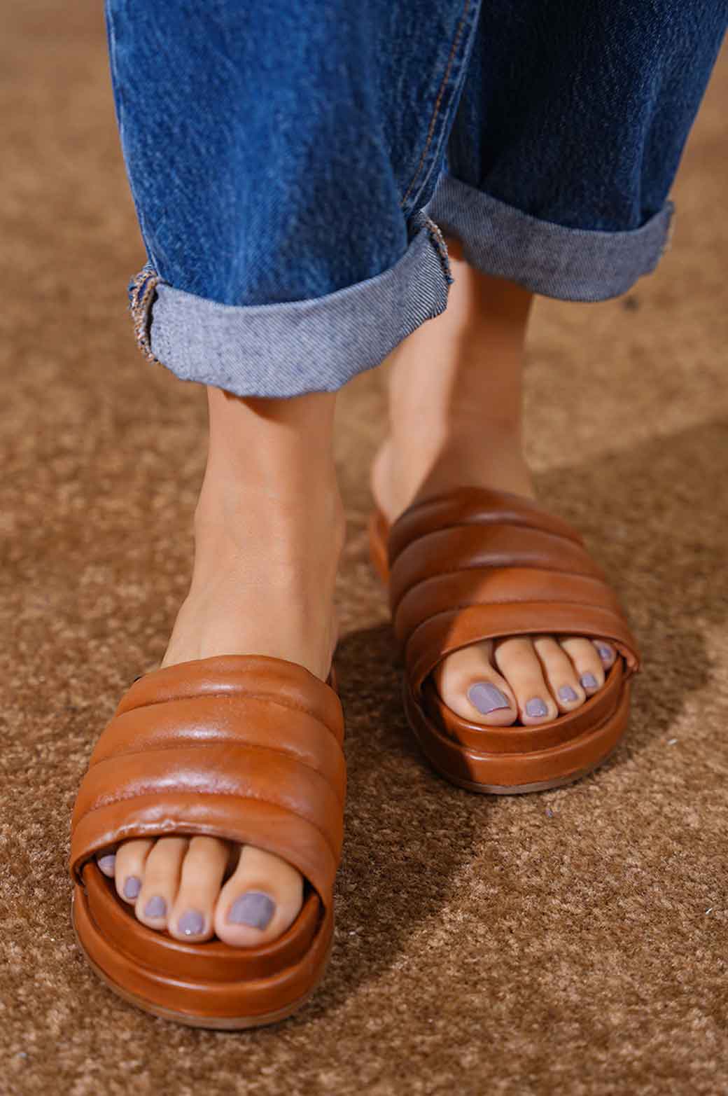 LEATHER COMFORT SLIDES - Image 2