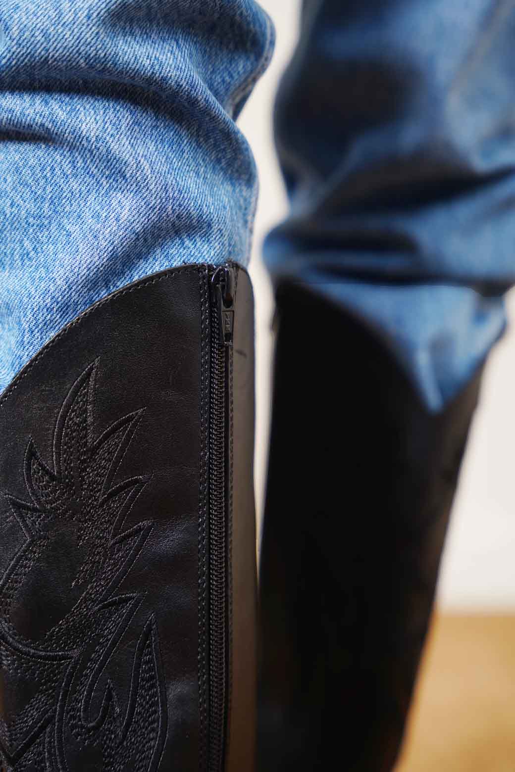 LEATHER COWBOY BOOT - Image 4