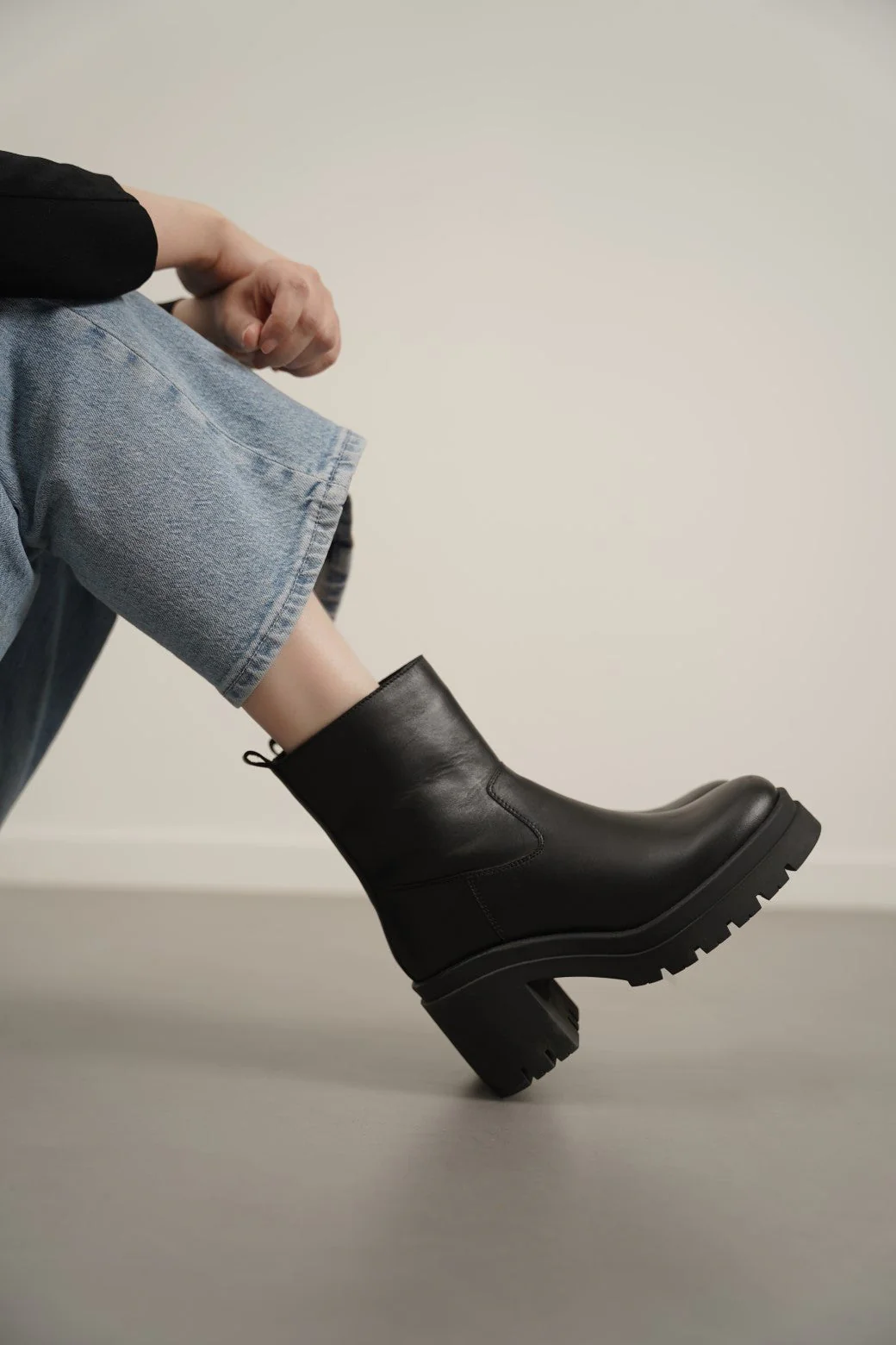 LEATHER PLATFORM BOOTS - Image 3