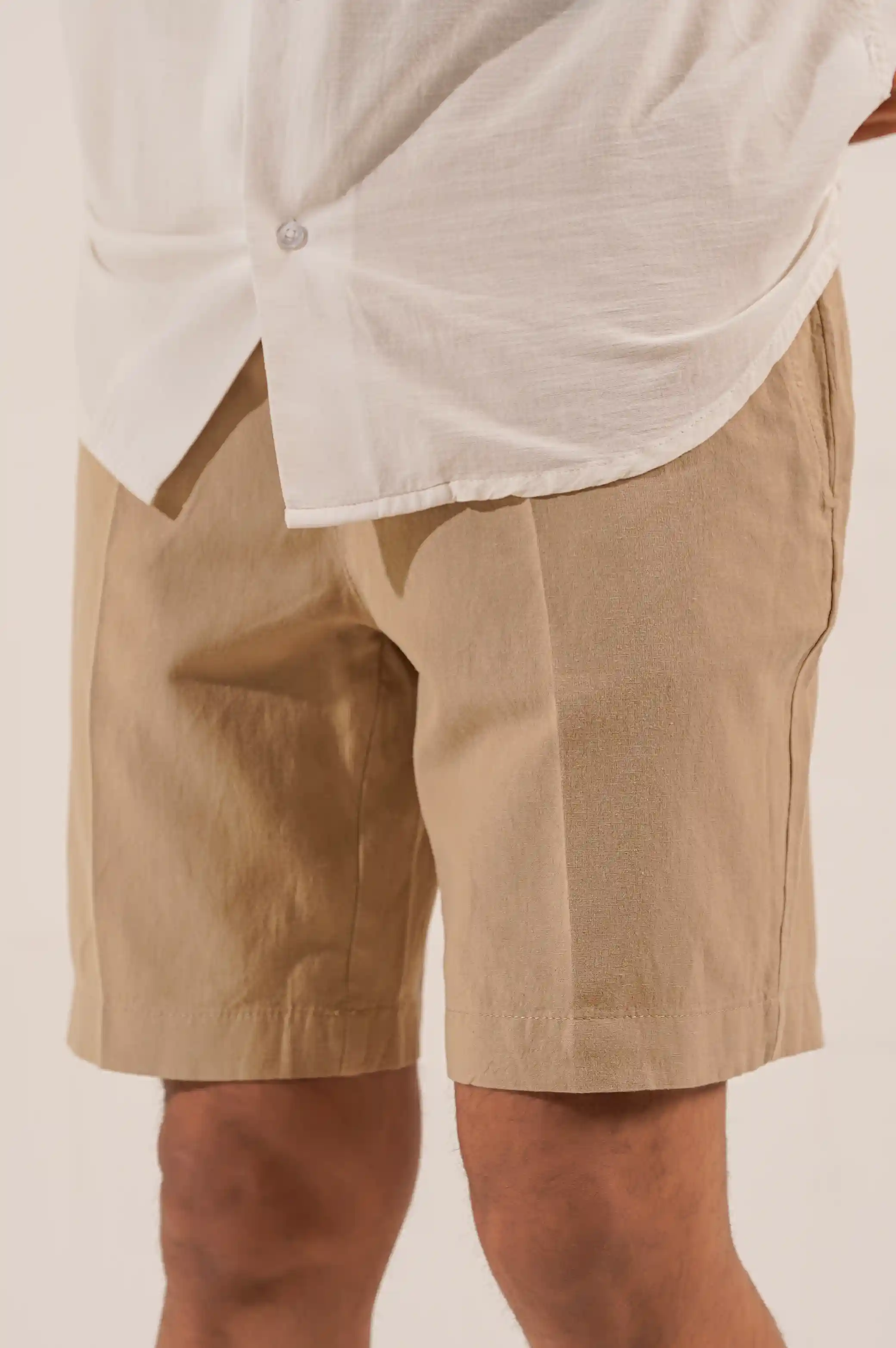 DRAWSTRING LINEN SHORTS - Image 2