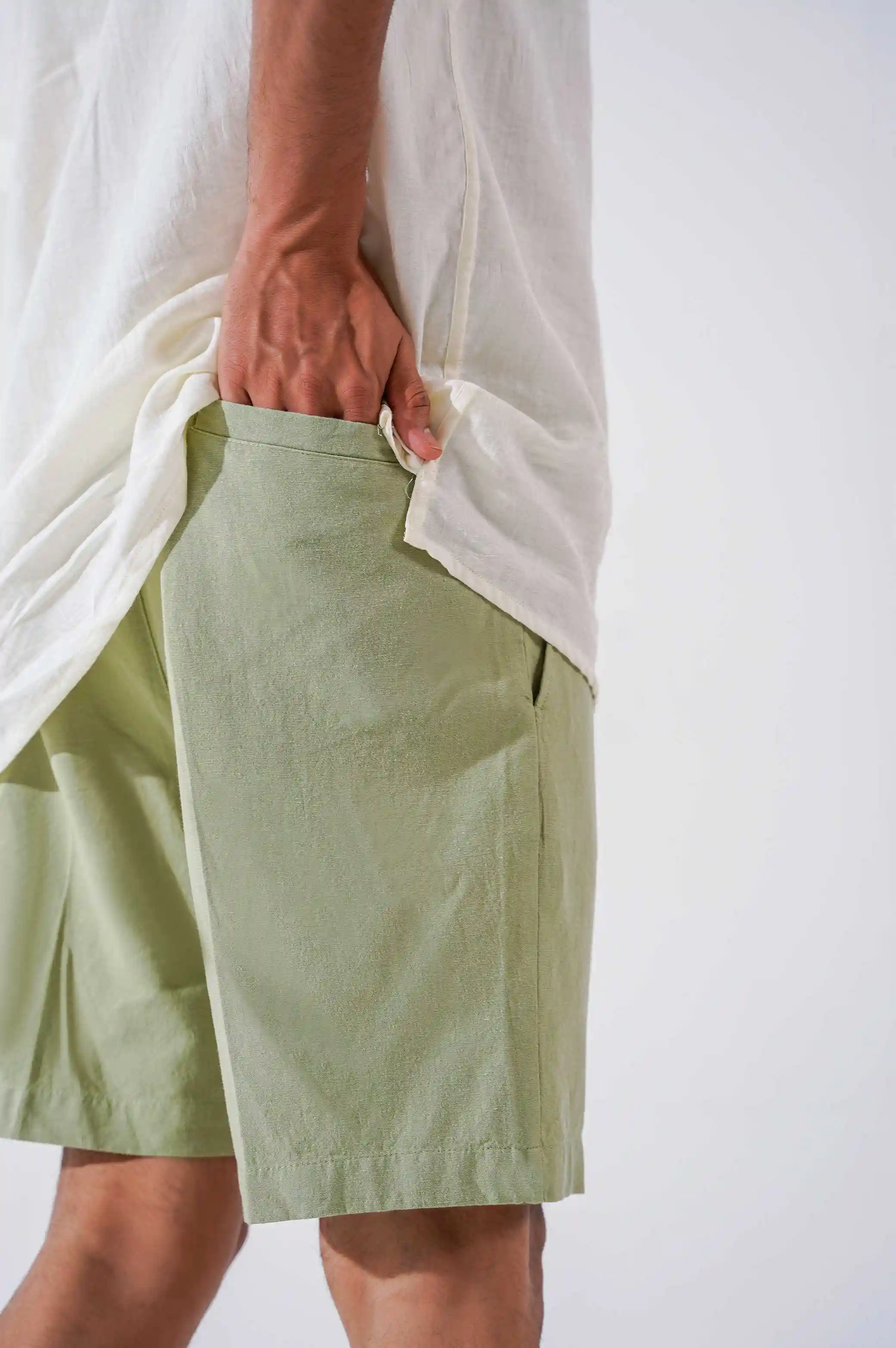 DRAWSTRING LINEN SHORTS - Image 2