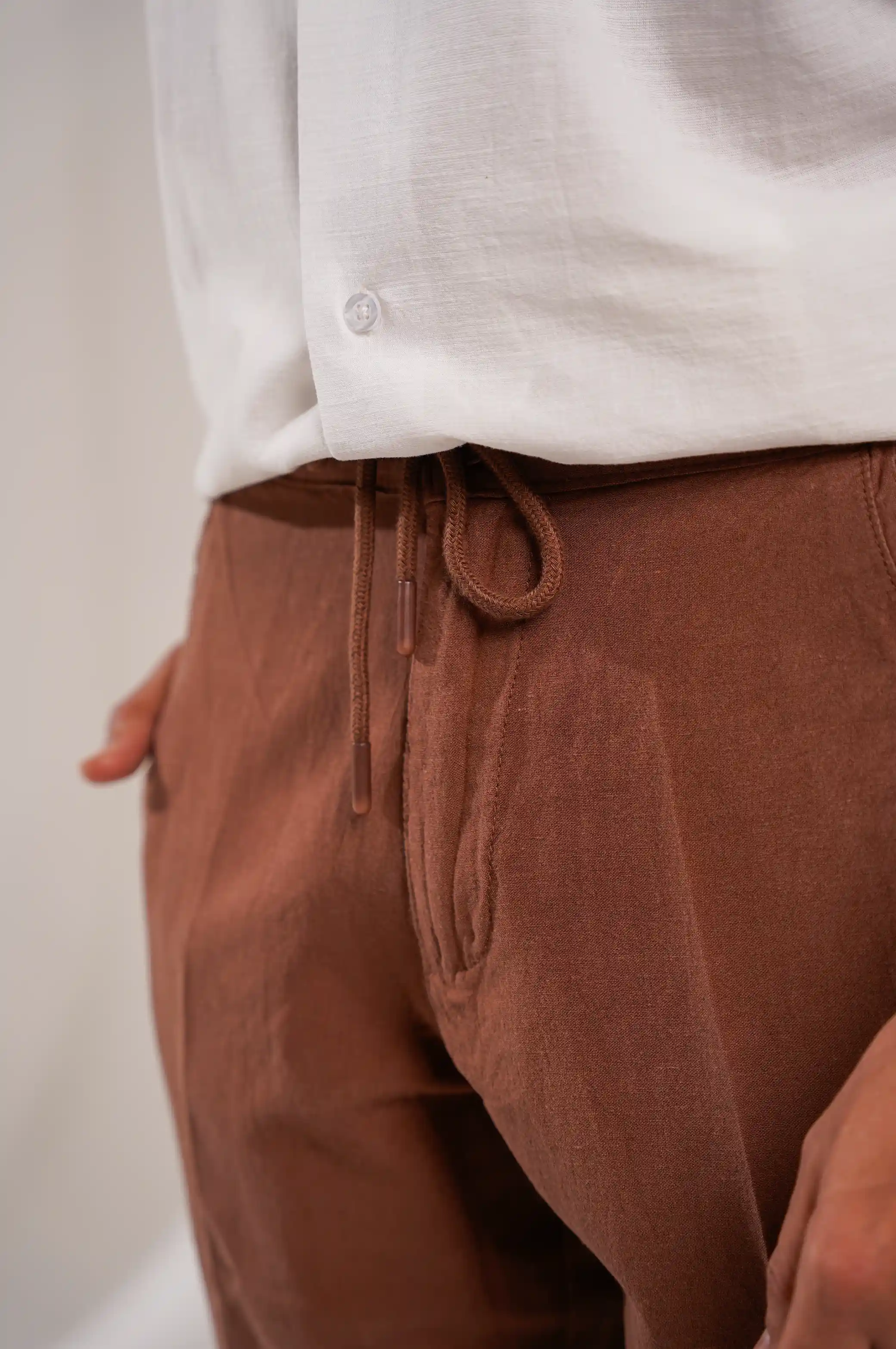 LINEN TURN-UP PANTS - Image 2