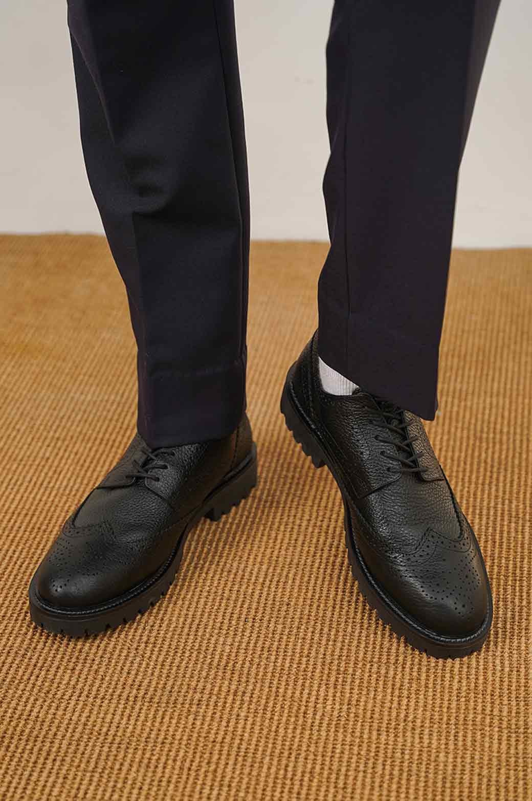 LOW-TOP LEATHER BROGUES - Image 2